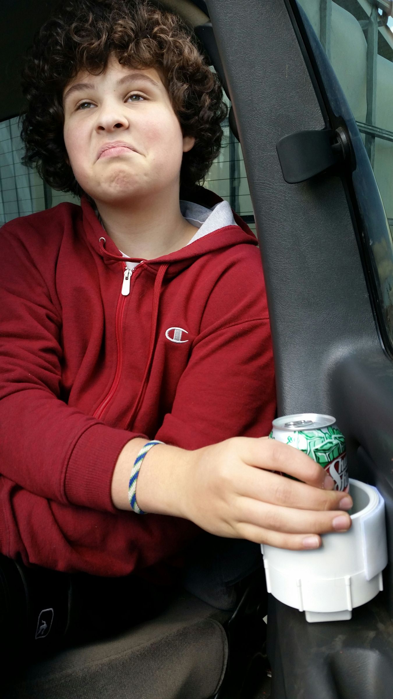 easy less then 10 dollar cup holder diy