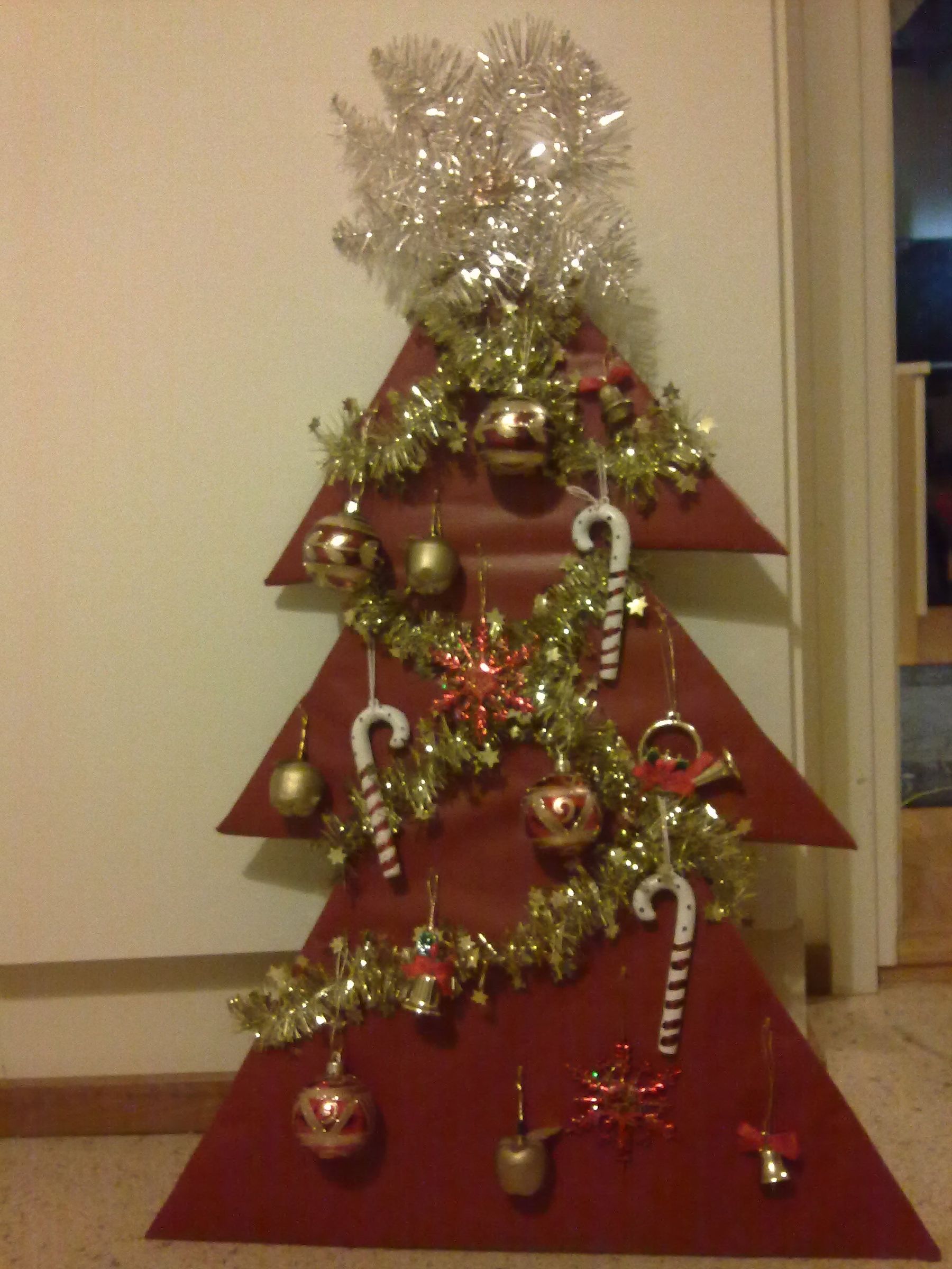 Last-minute Kitty-safe Cardboard Christmas Tree