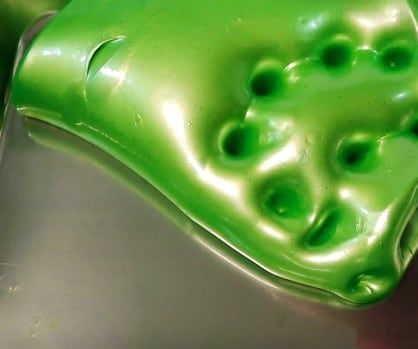 HOW DO YOU MAKE GREEN METALLIC SLIME?