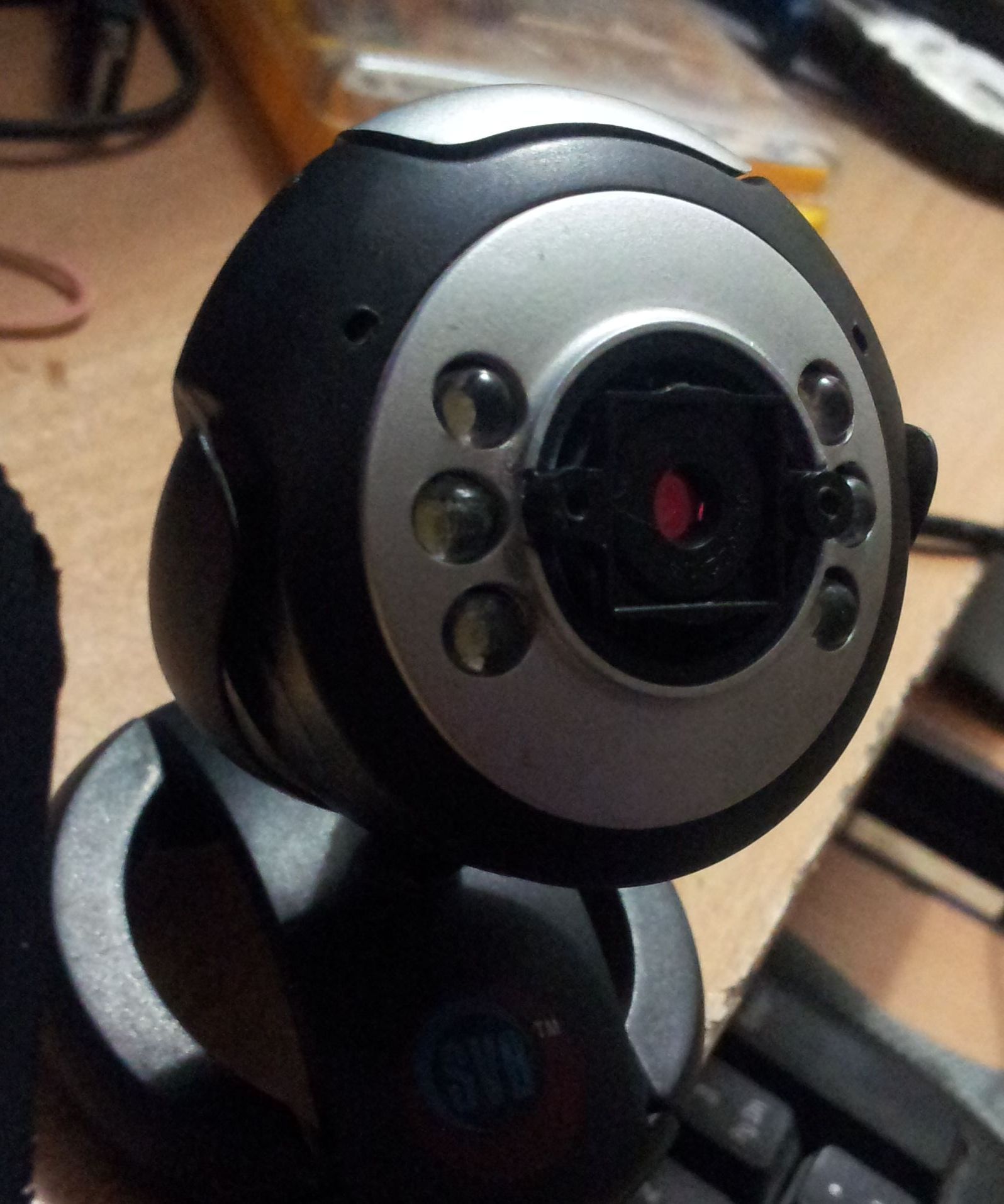 HOW TO TURN ANY WEBCAM INTO a HIGH POWER MICROSCOPE..... : 6 Steps ...