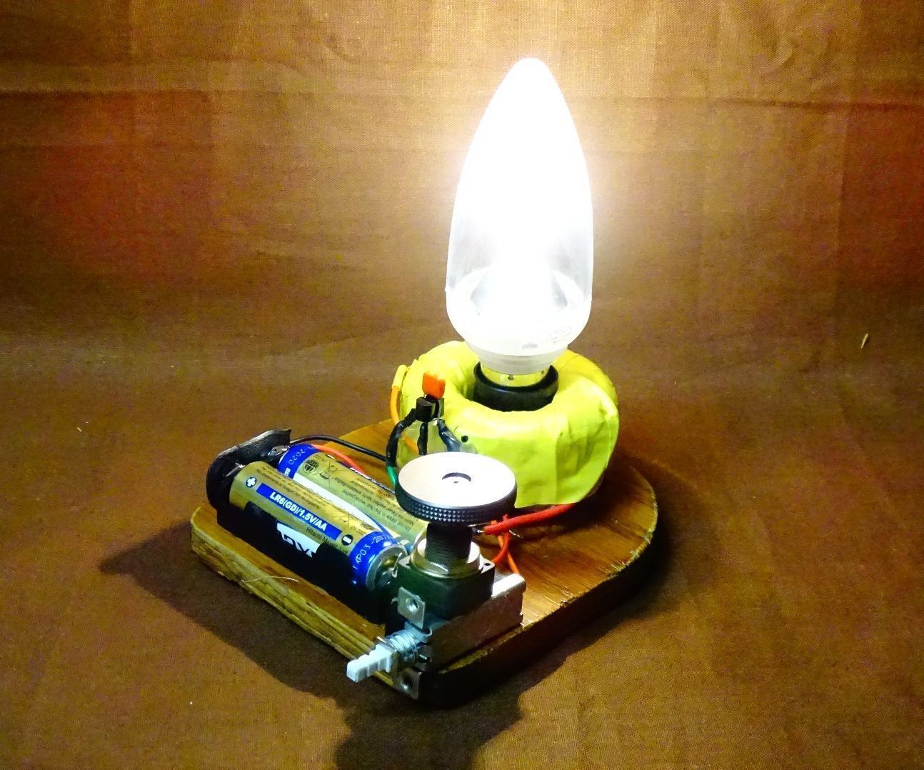 Homemade Emergency LED Light Bulb