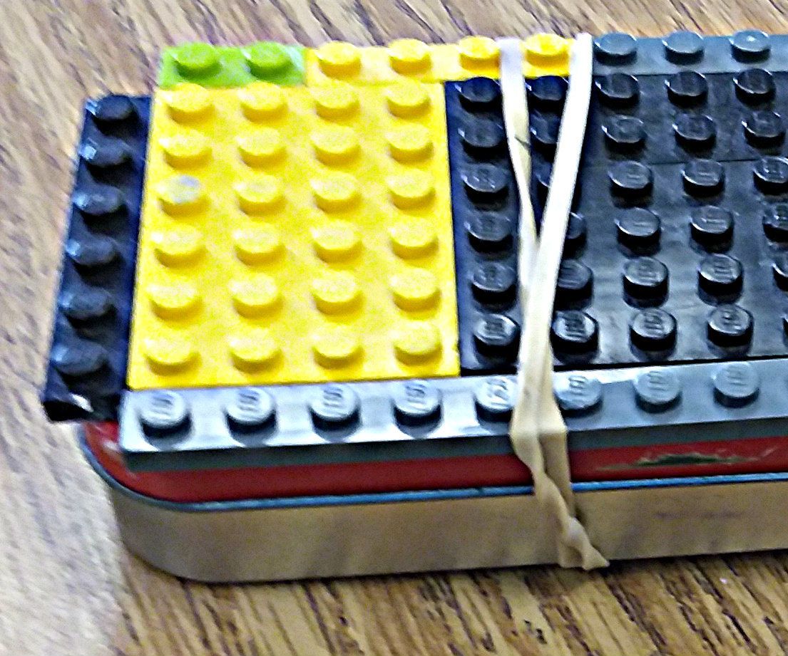 LEGO Travel Kit From an Altoids Tin