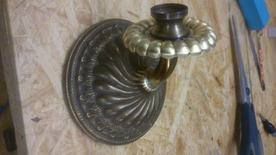 The Rotating Holders for the Geissler Tube