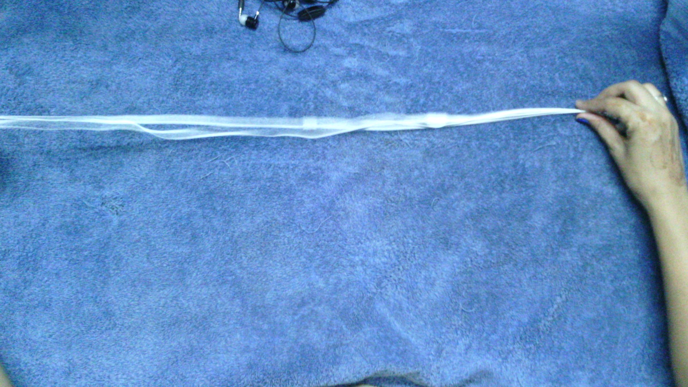 How to Wrap Headphones So They Don’t Tangle 4 Steps Instructables