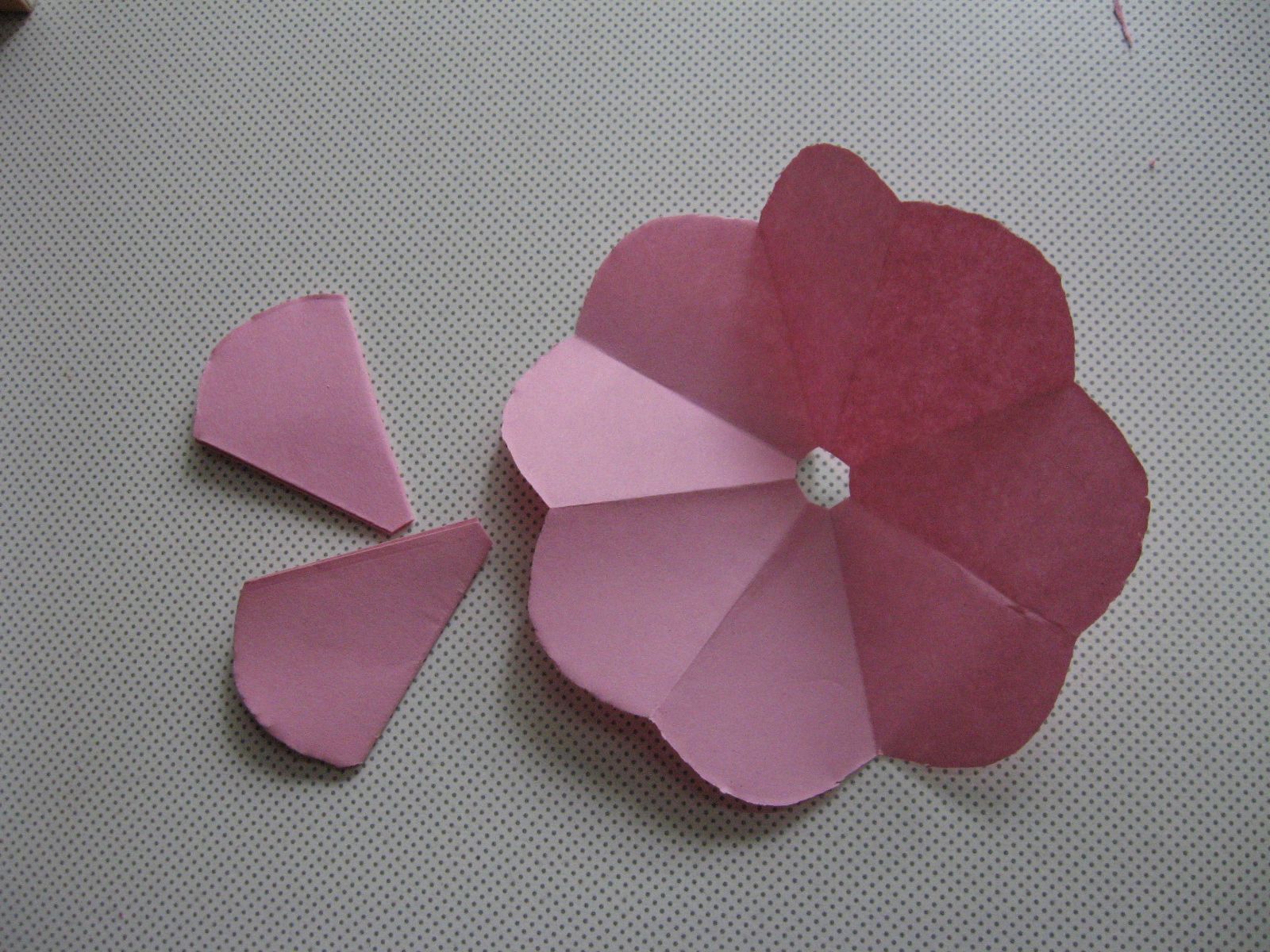 How to Make Real Looking Paper Roses : 7 Steps (with Pictures ...