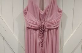 Adding a Corset Back to Make a Dress Bigger : 6 Steps - Instructables
