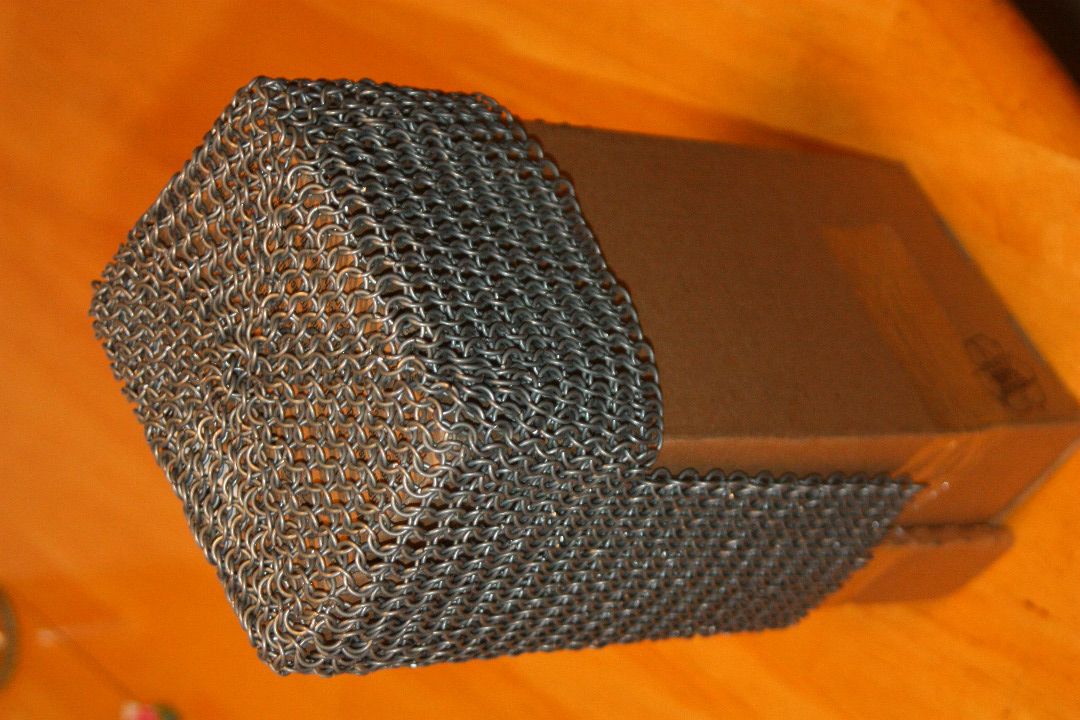 How to Make Chainmail (European 4-in-1 Weave) : 7 Steps (with Pictures ...