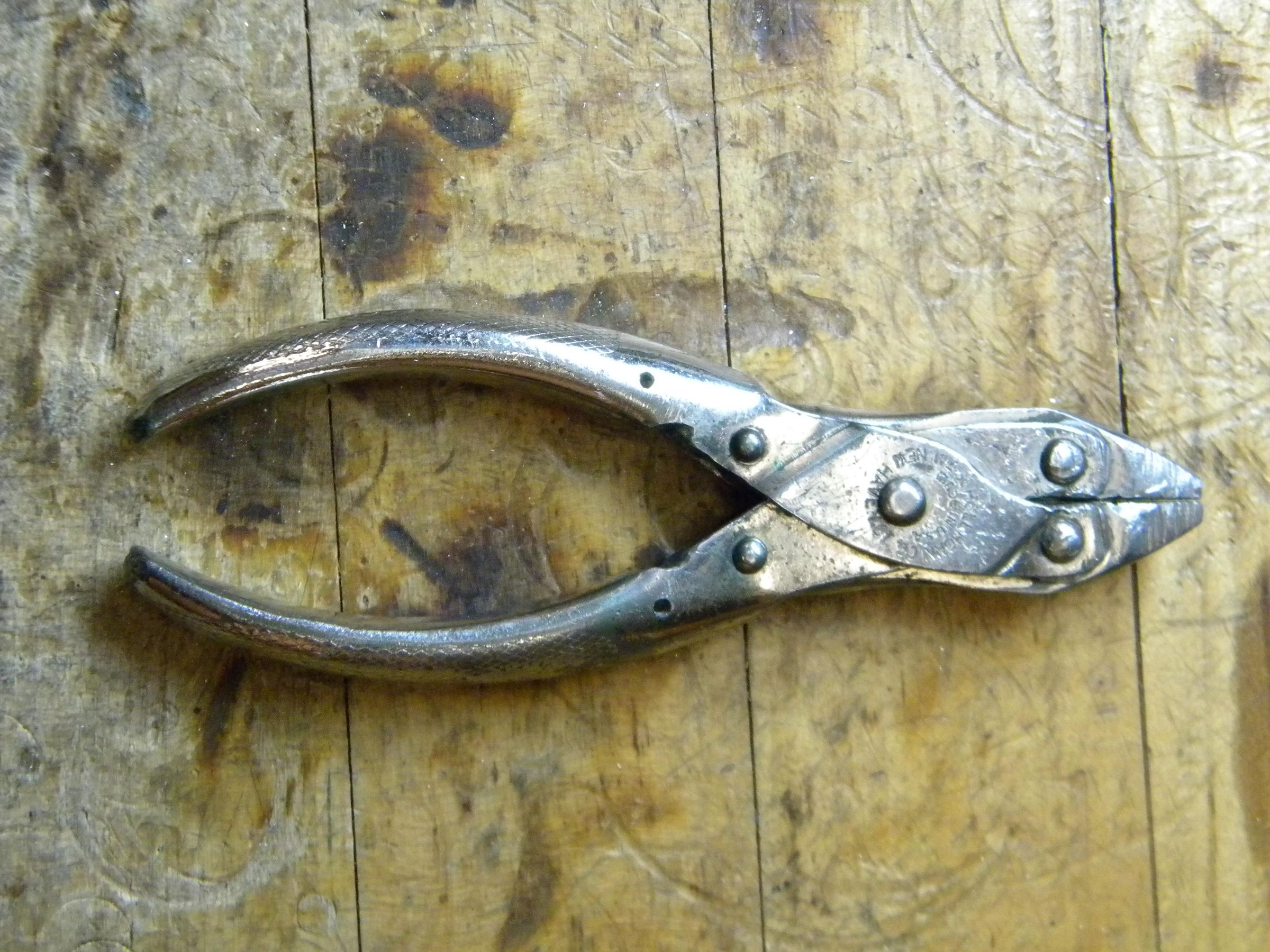 How to Add Springs to Parallel Pliers 3 Steps (with Pictures