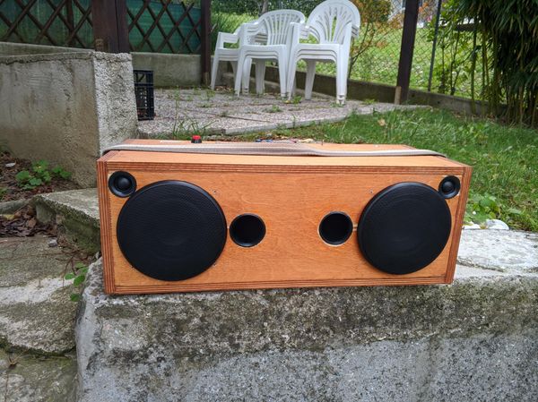 Make YOUR Own Portable Bluetooth Speaker From Scratch