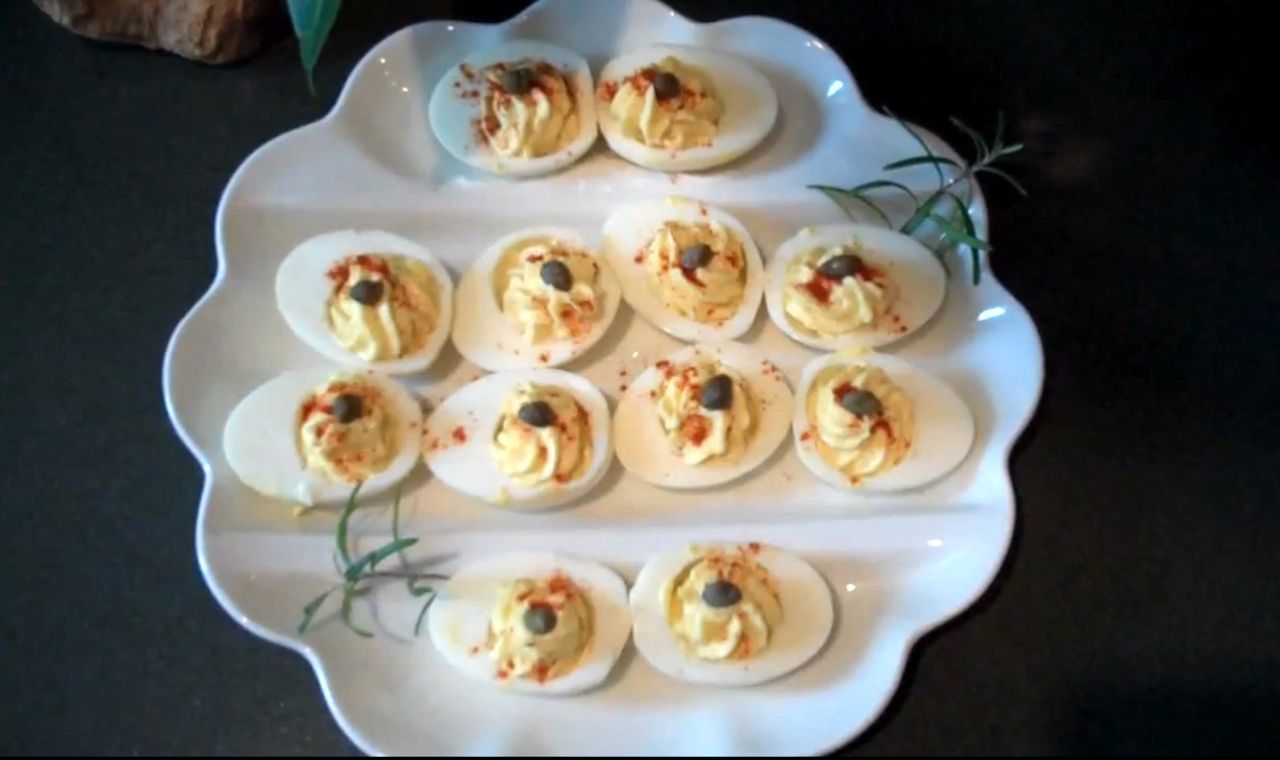 How to Make Garlic Deviled Eggs