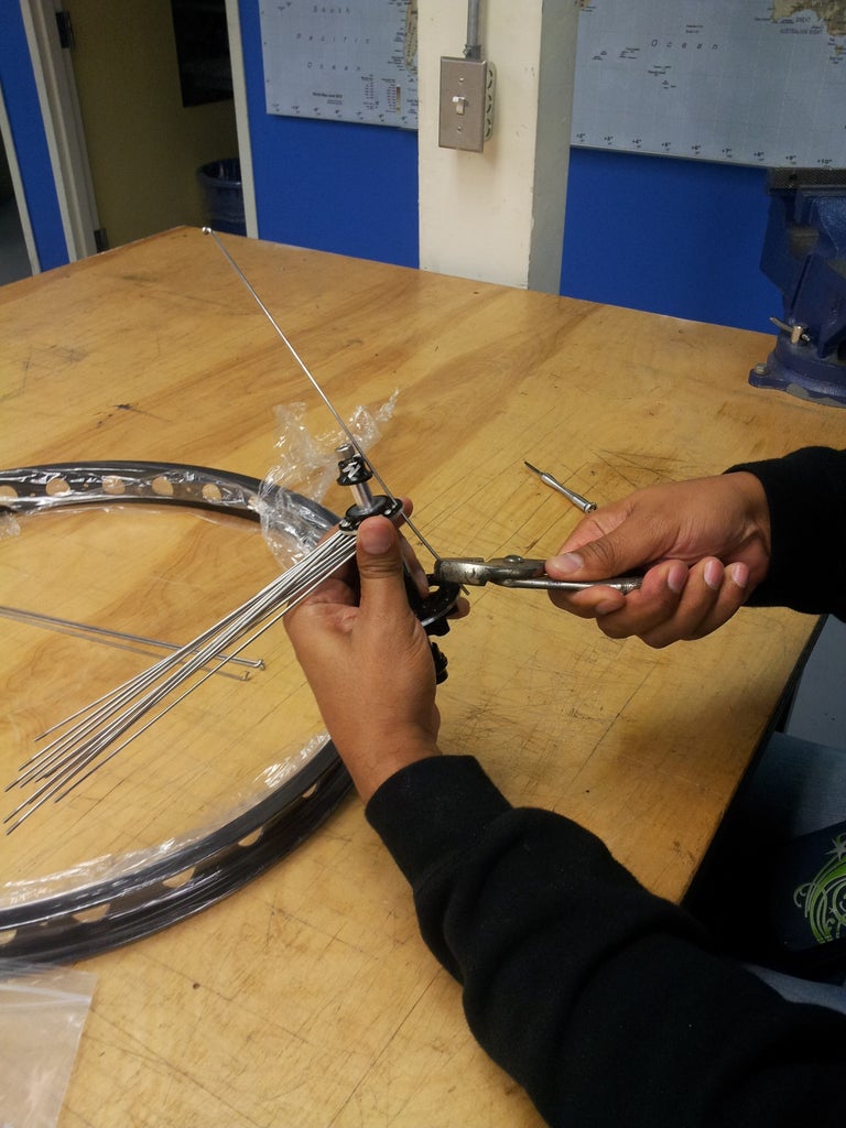 Menlo Park Building a Bicycle Wheel 5 Steps (with Pictures