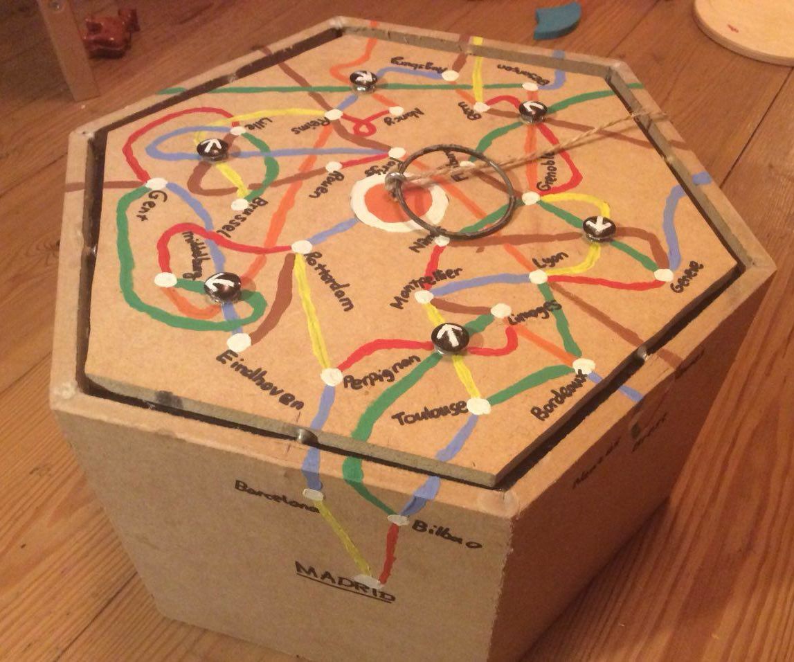 Lock Puzzle As Gift Wrapping