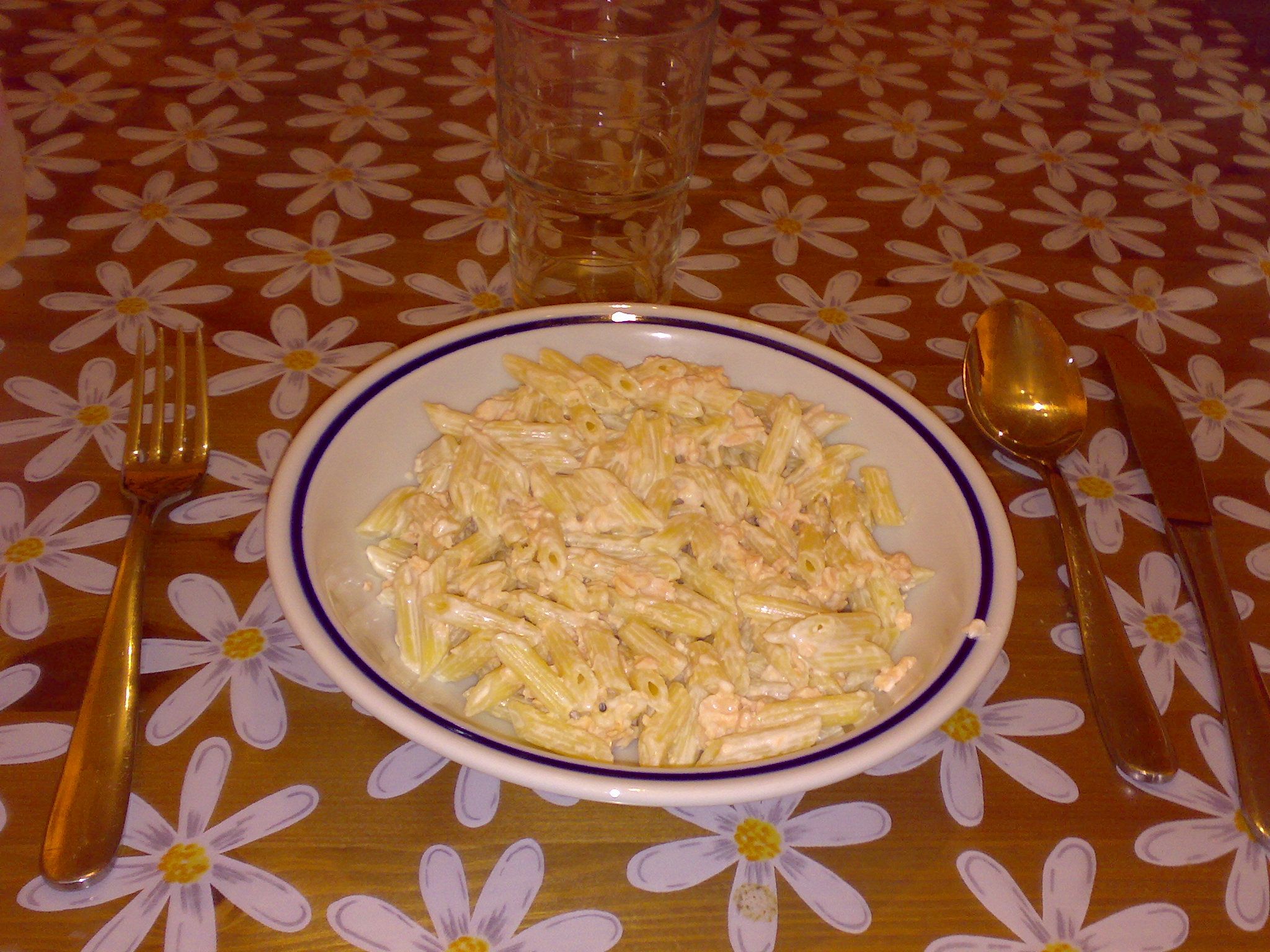 Pasta panna e salmone Pasta with cream and salmon in 6 minutes