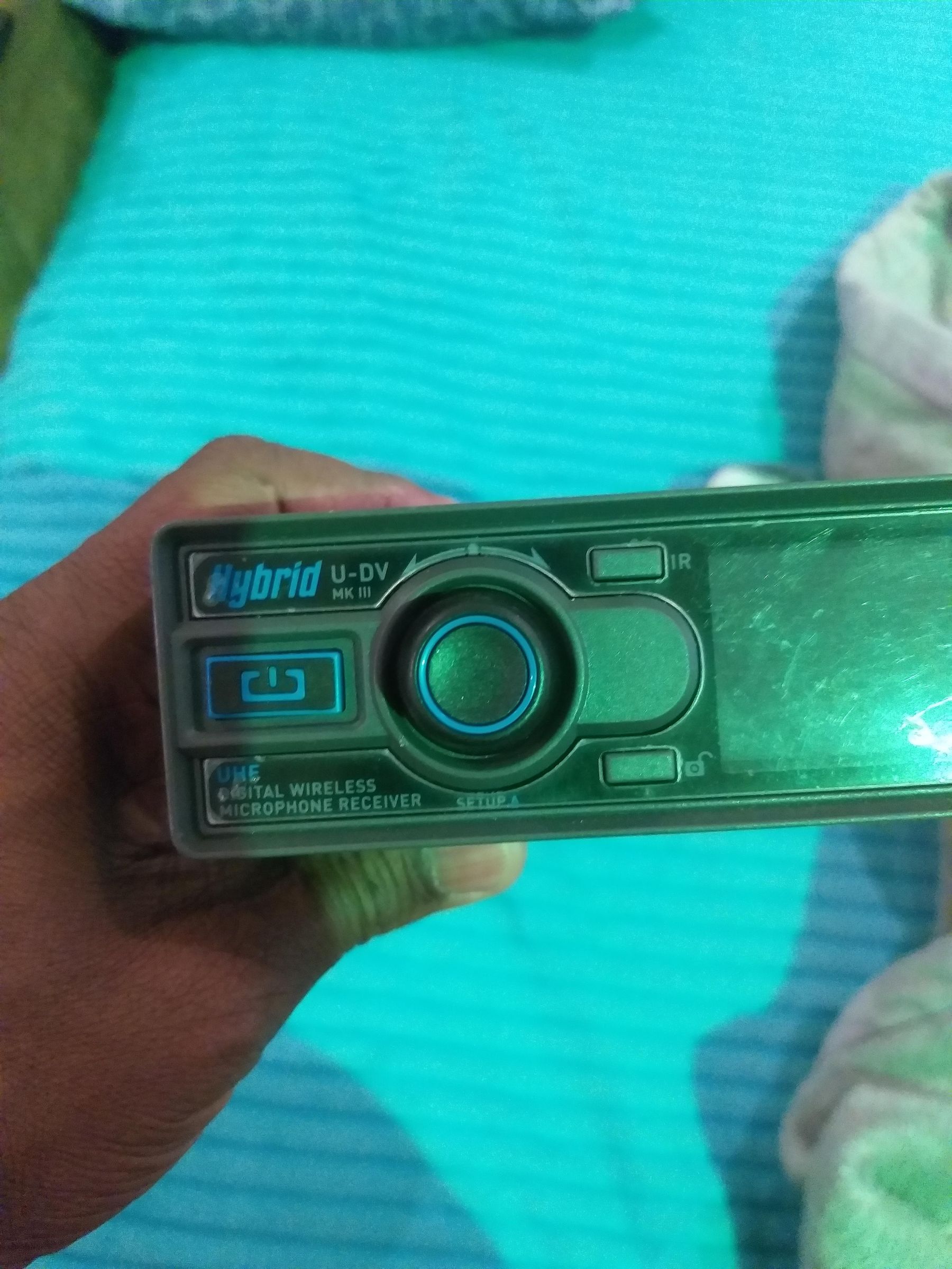 Problems With Wireless Microphones and How to Fix Them 9 Steps