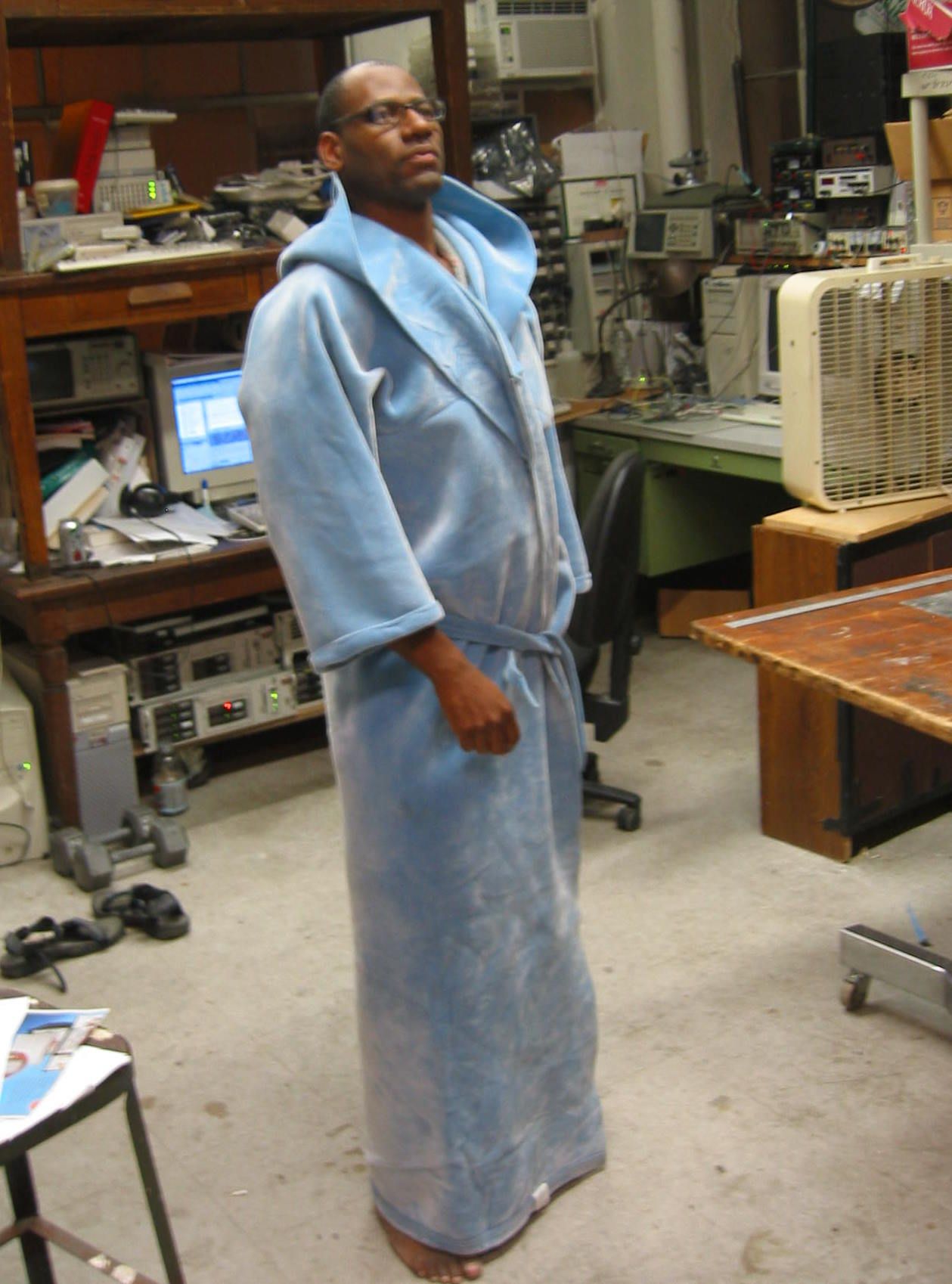 Instant Cozy Kimono Robe Made From Blanket 4 Steps Instructables