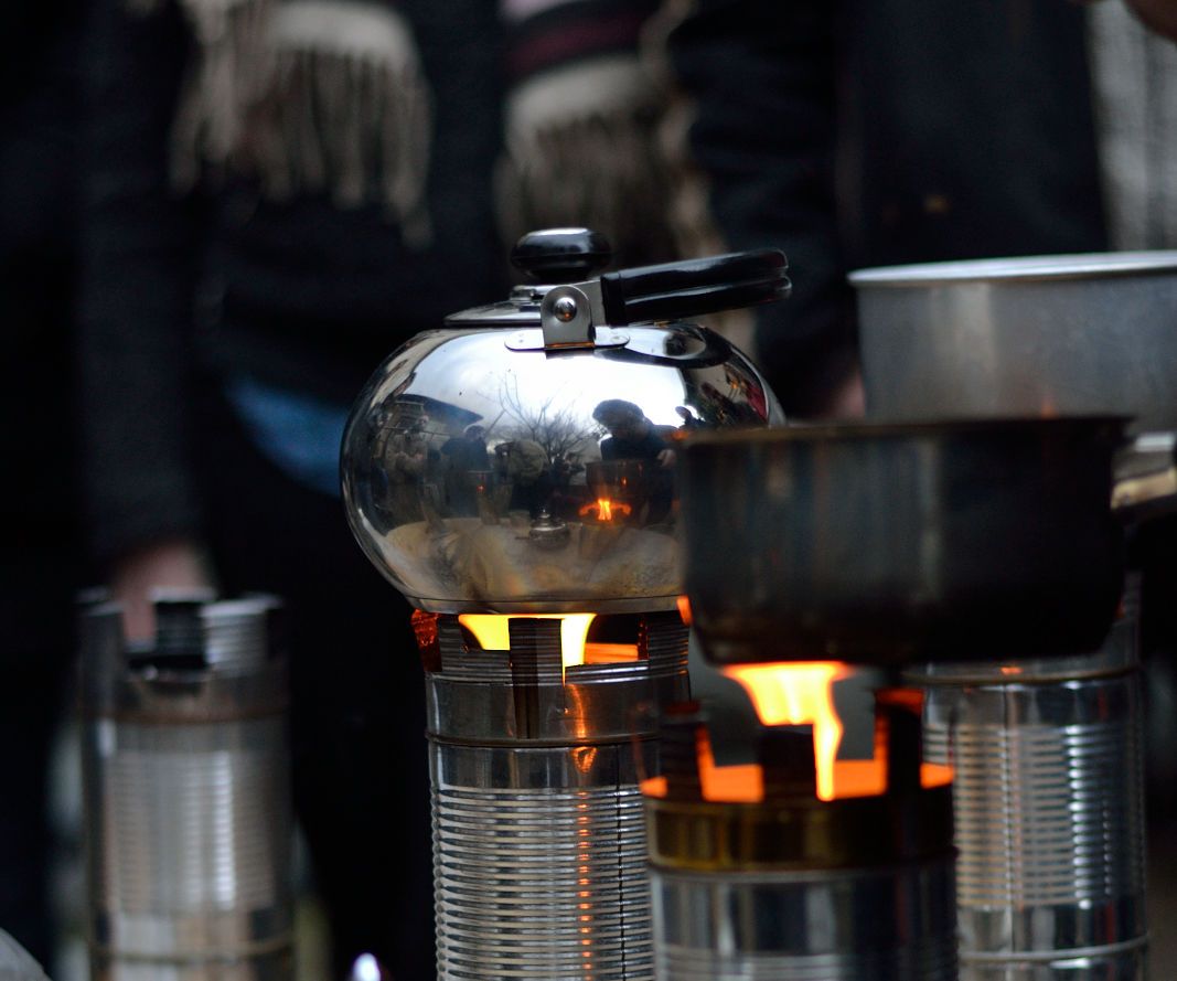 Pyrocan - Cuiseur Biomasse En Boites De Conserve