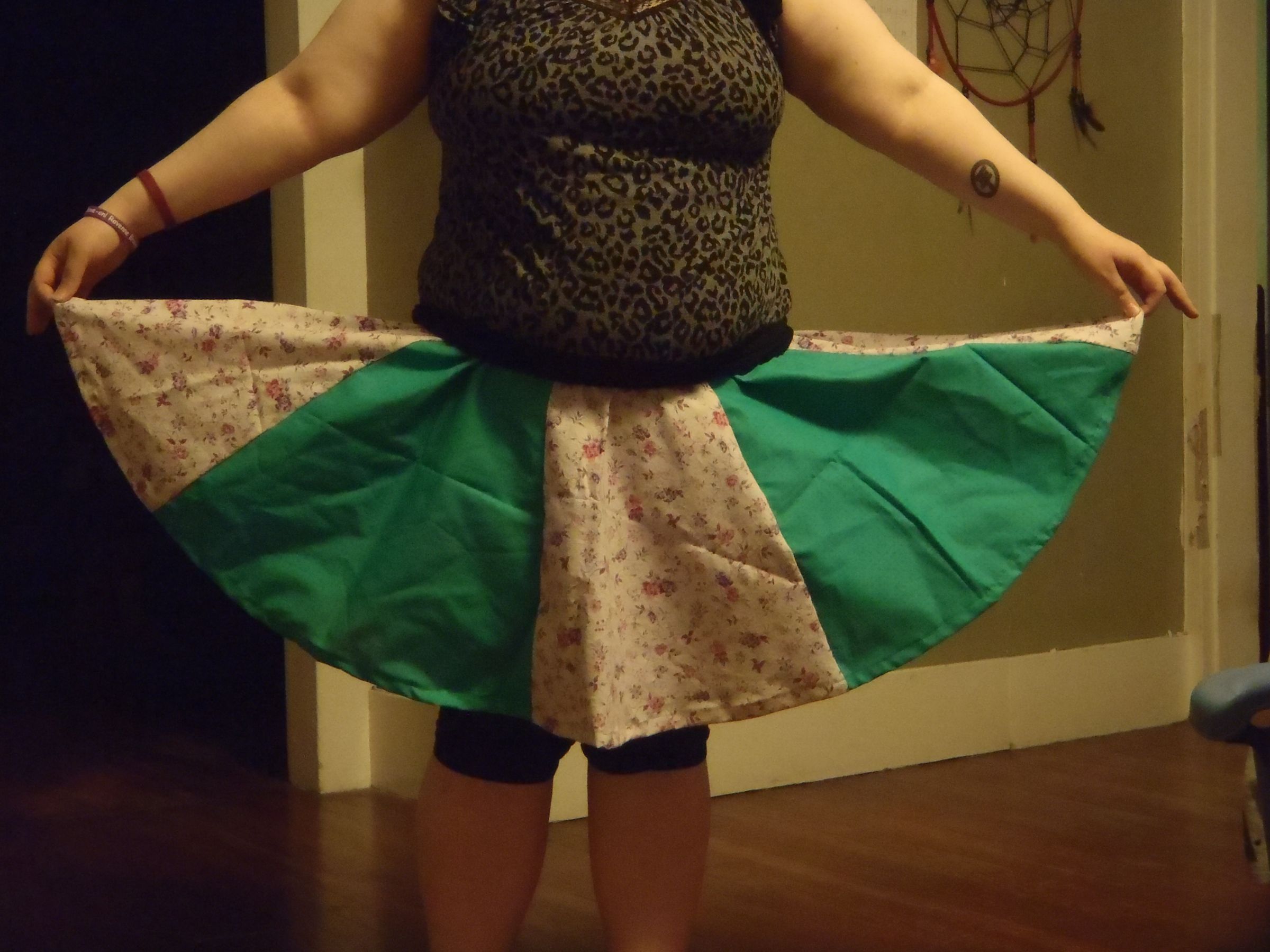 Gored Skirt With 2 Fabrics. : 7 Steps - Instructables