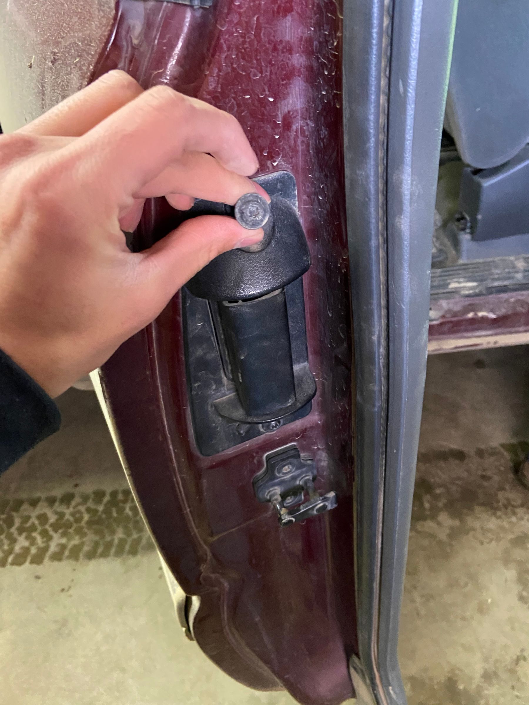 How to Change a Door Handle 5 Steps Instructables