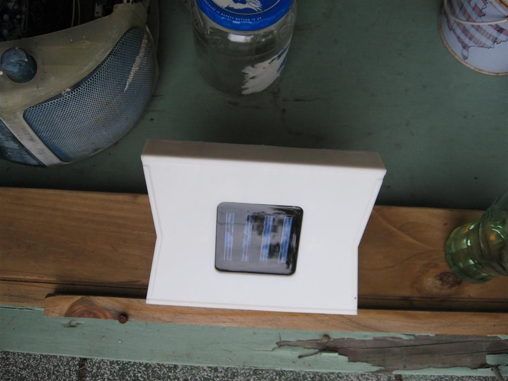 Solar LED Light Hacked Into Solar Battery Charger