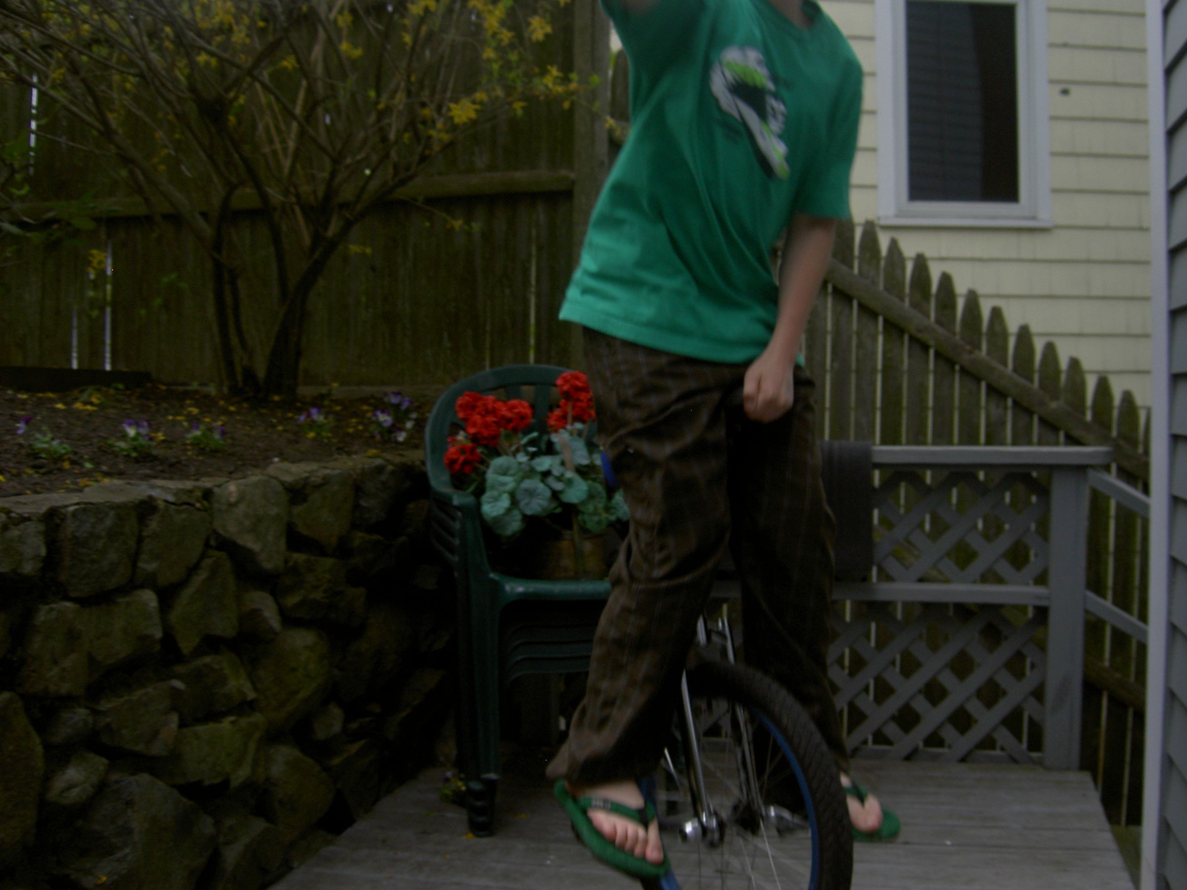 Unicycling Introduction and the Basics 6 Steps (with Pictures
