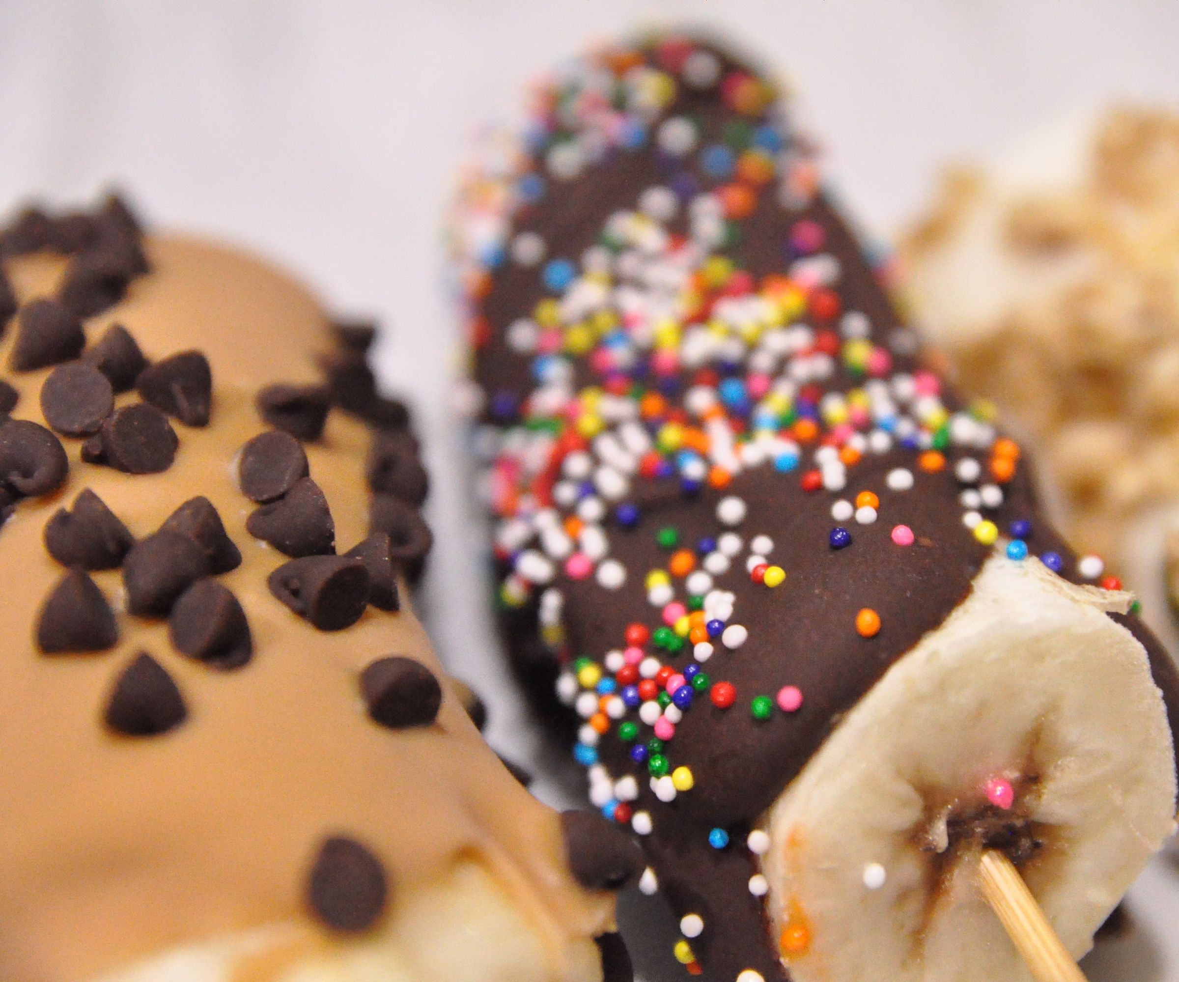 How to Make Frozen Banana Pops