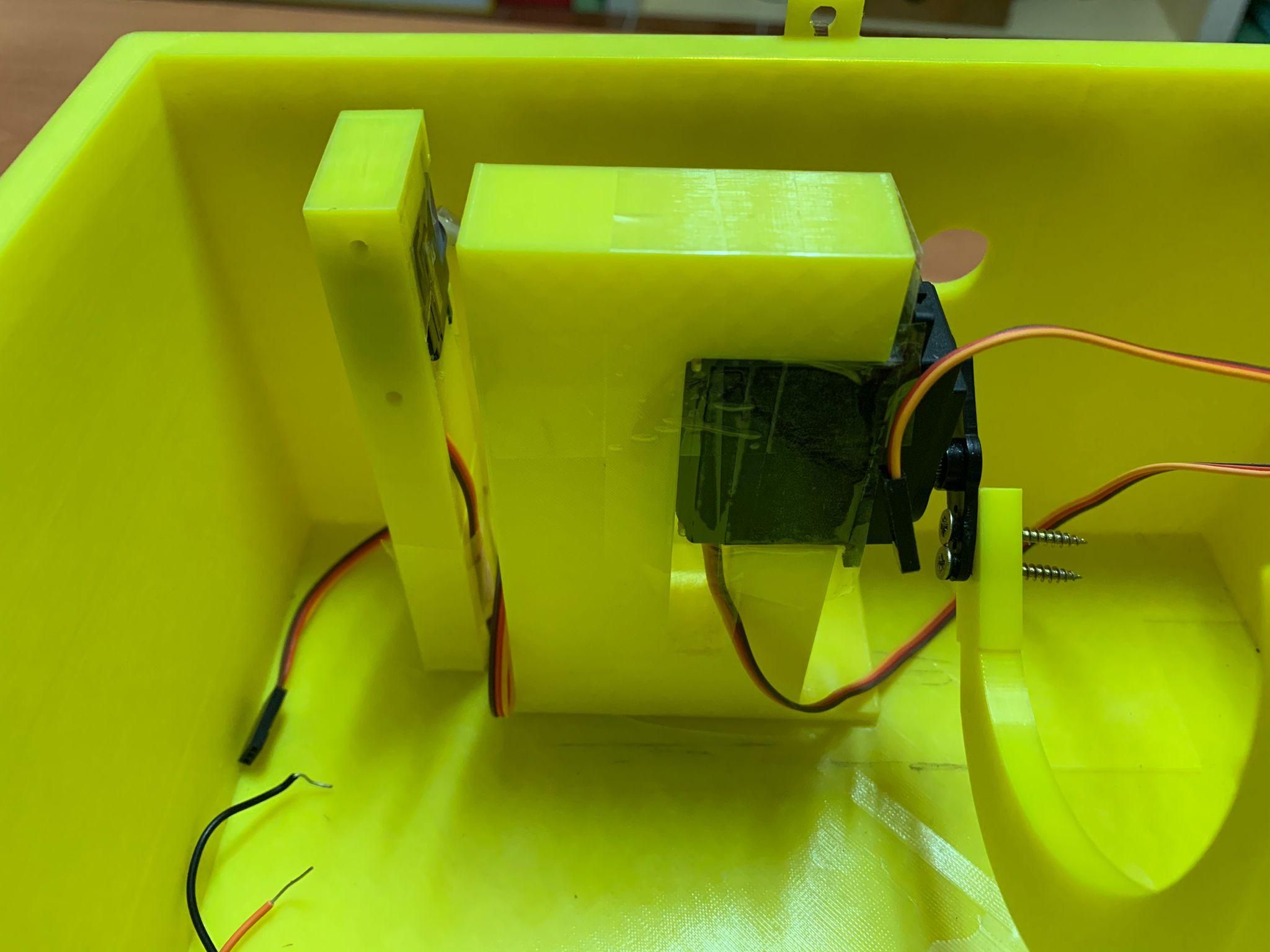 Useless Box ++ : 4 Steps - Instructables