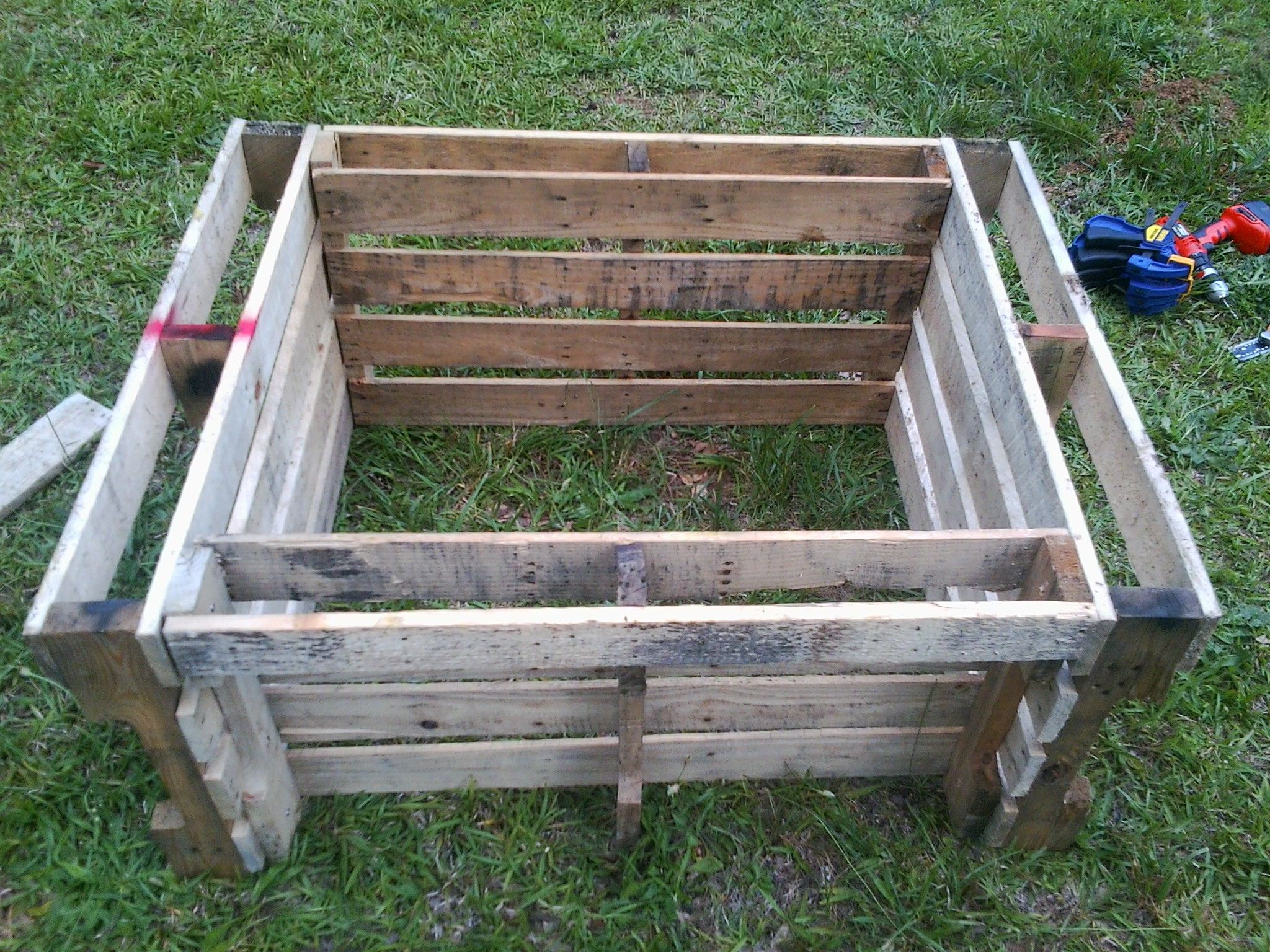 Raised Bed Garden From Old Pallets 10 Steps (with Pictures