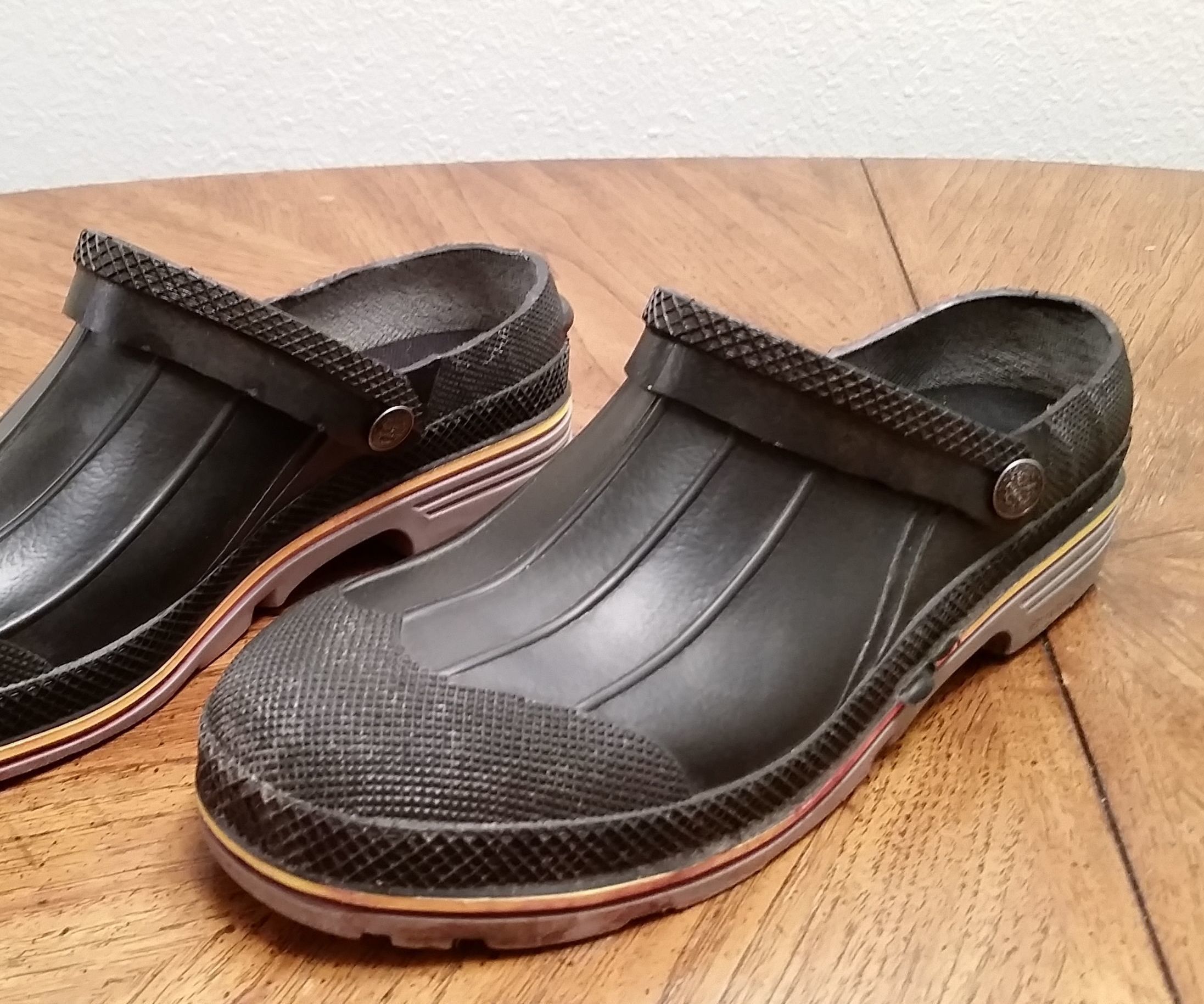 Repurposed Boots Into "Crocs"