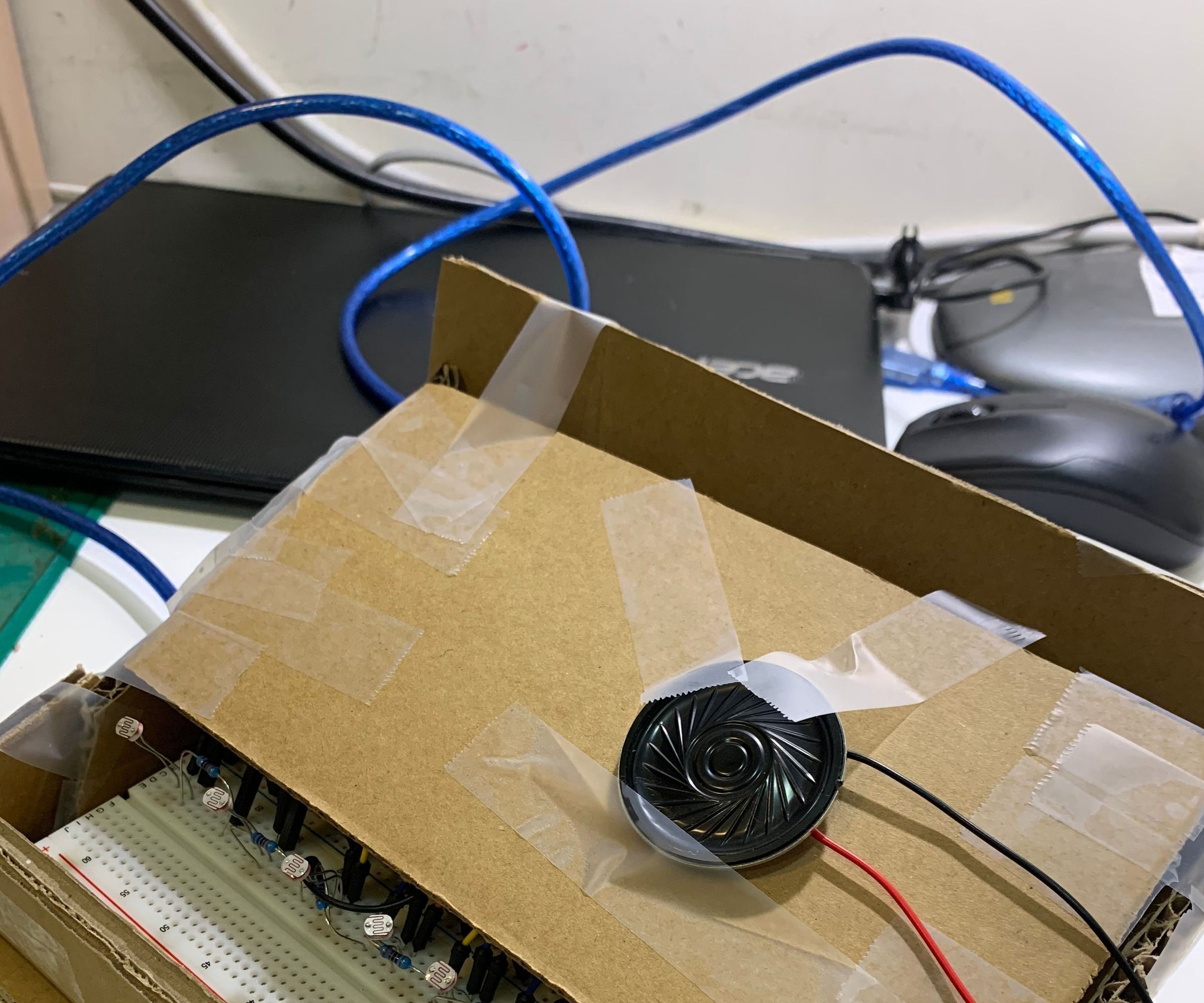 Simple Arduino Photoresistor Piano