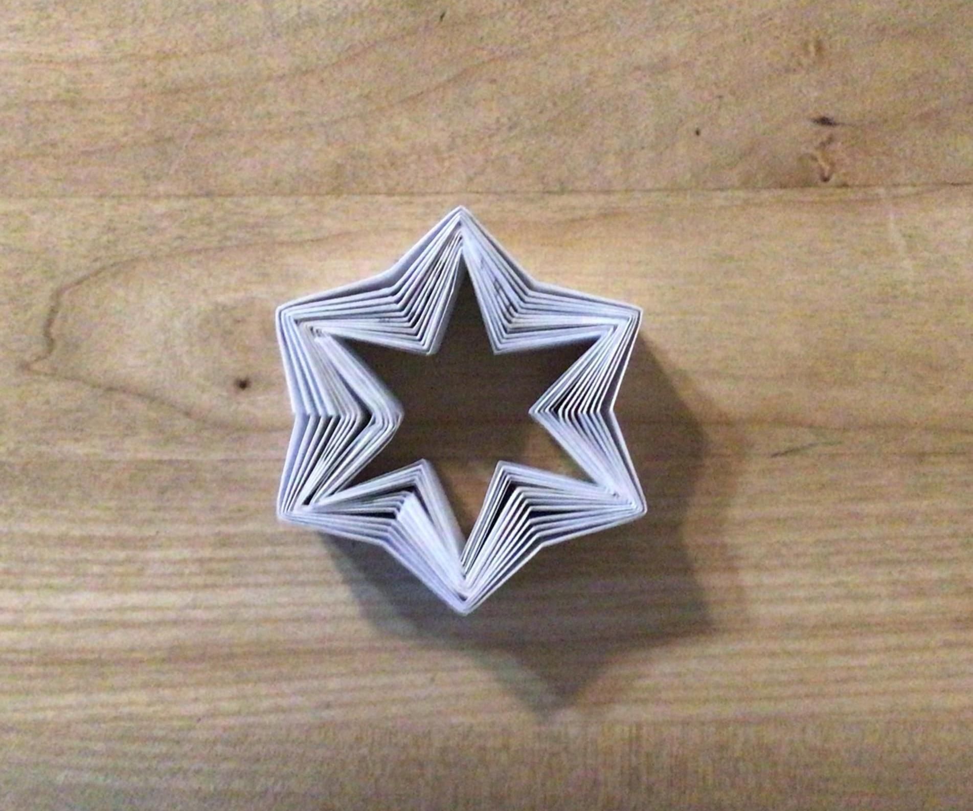 Easy Origami Holiday Star: Hanukkah or Christmas Decoration: Simple Paper Craft for All Ages