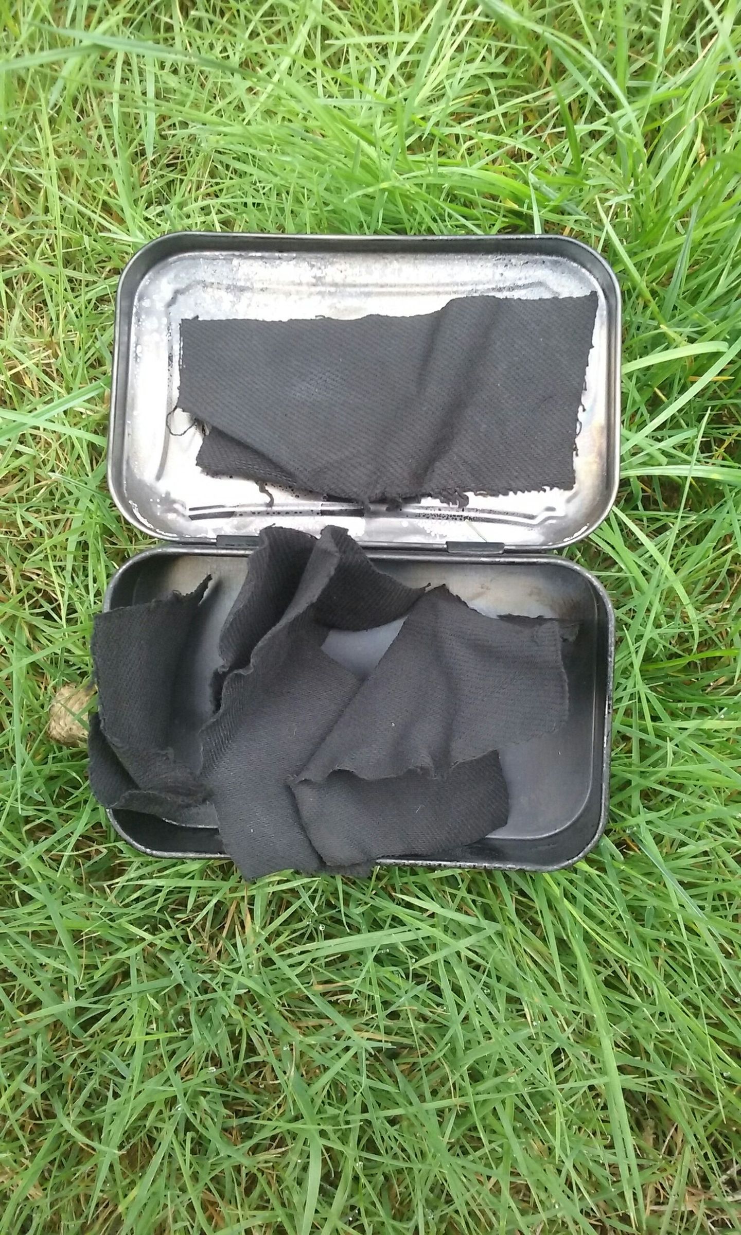 How to make charcloth