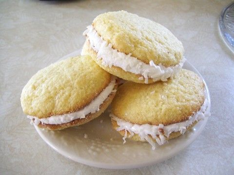 Coconut Whoopie Pies
