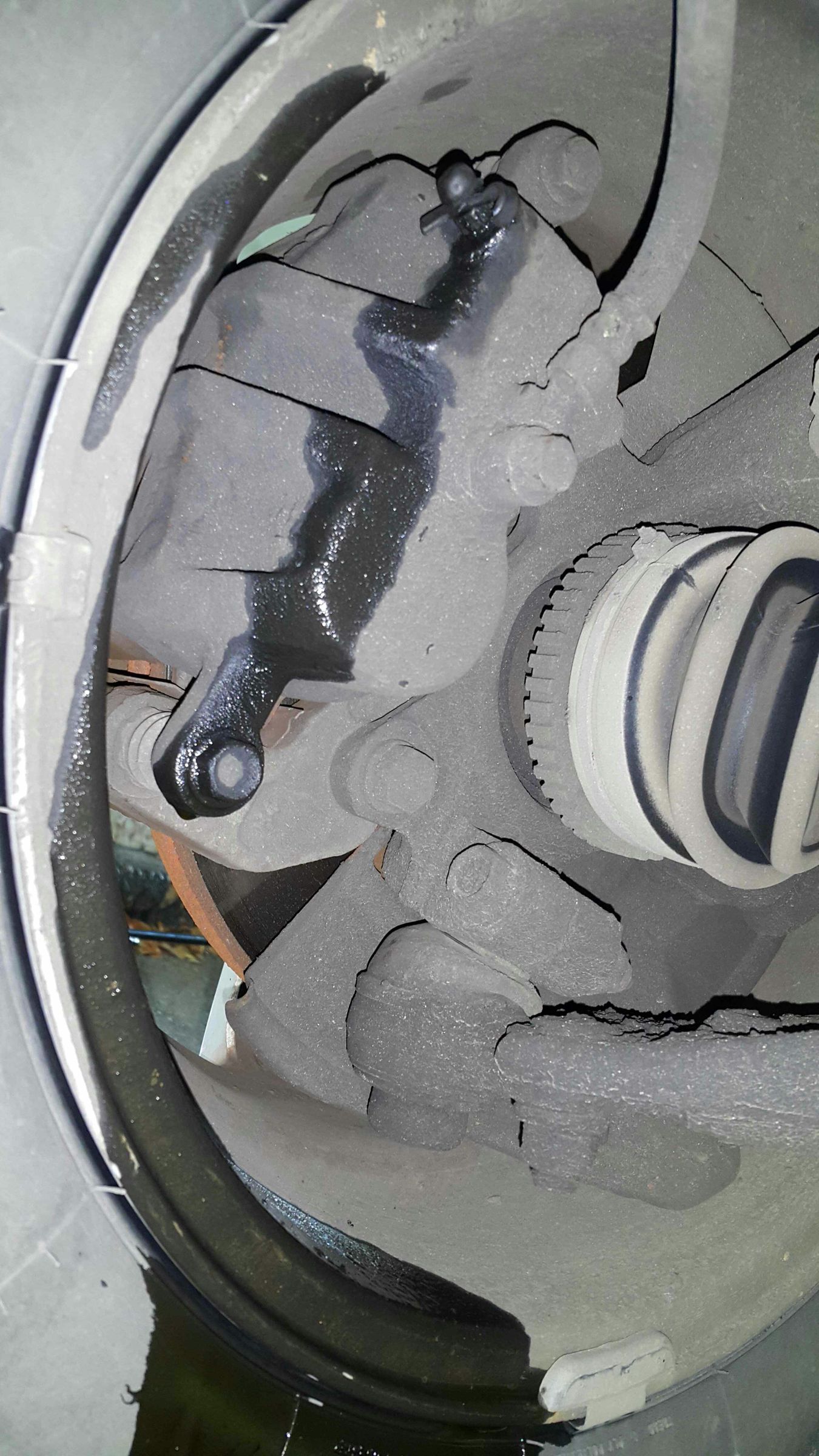 Bleeding Brake Lines Quick, Effective and Messy. 6 Steps