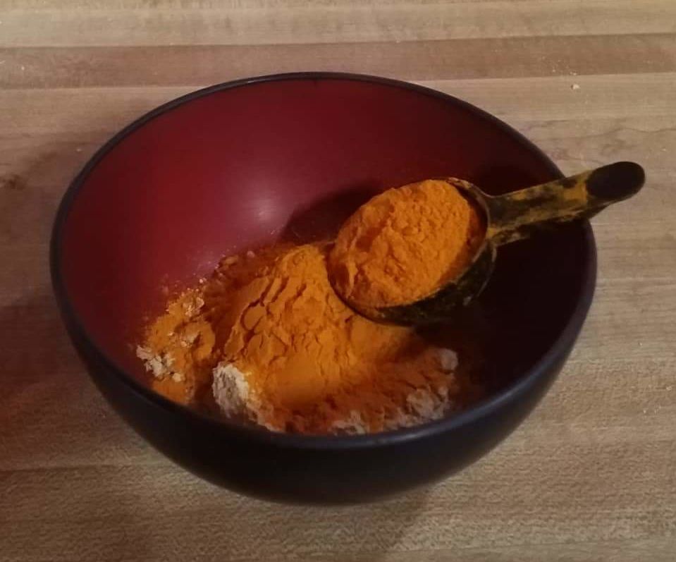 How to Make Turmeric Spice Honey