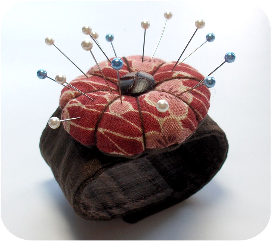 Pincushion Cuff Tutorial