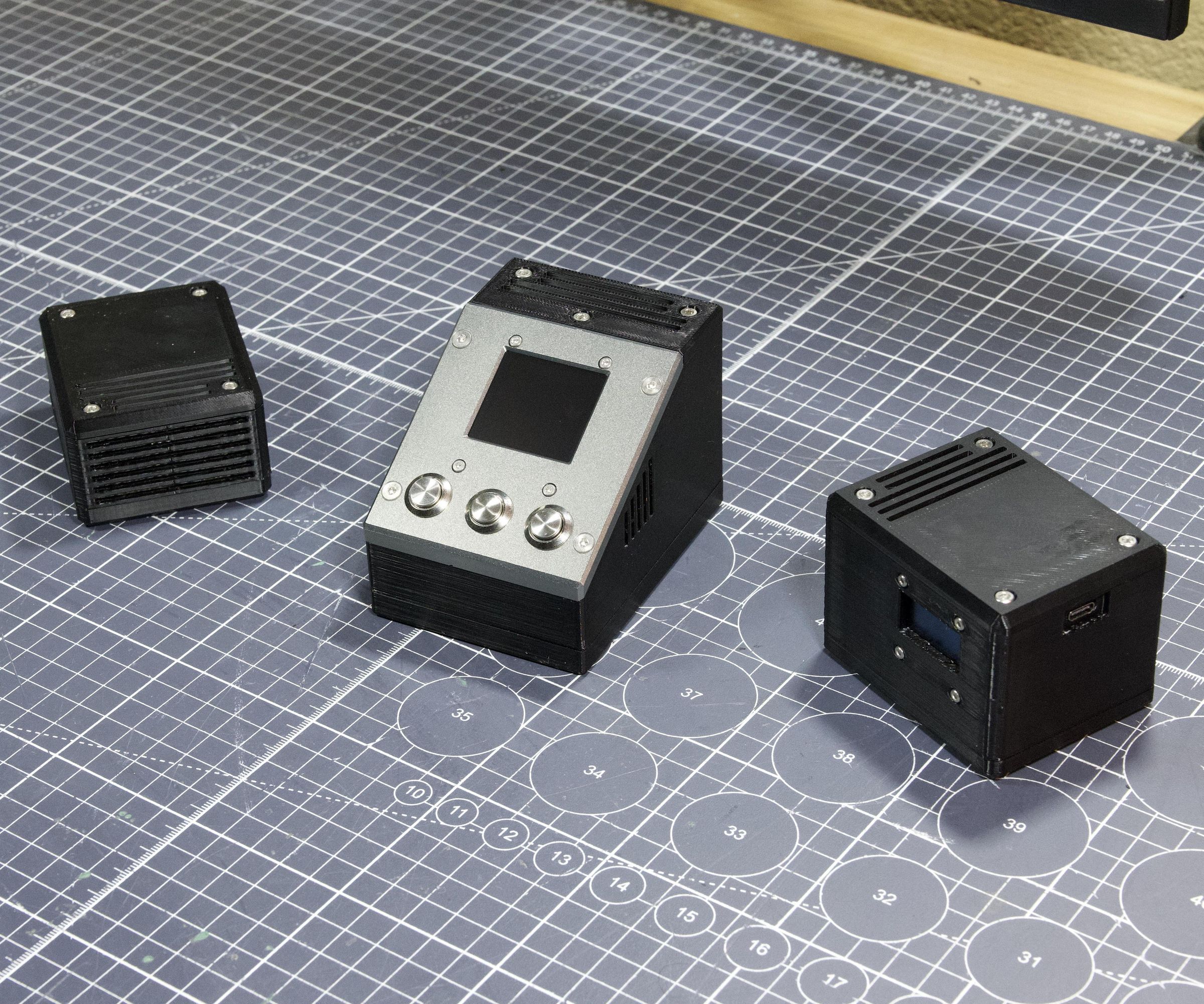 DIY Wireless Household Temperature and Humidity Monitor System With Up to 5 Remote Sensor Stations
