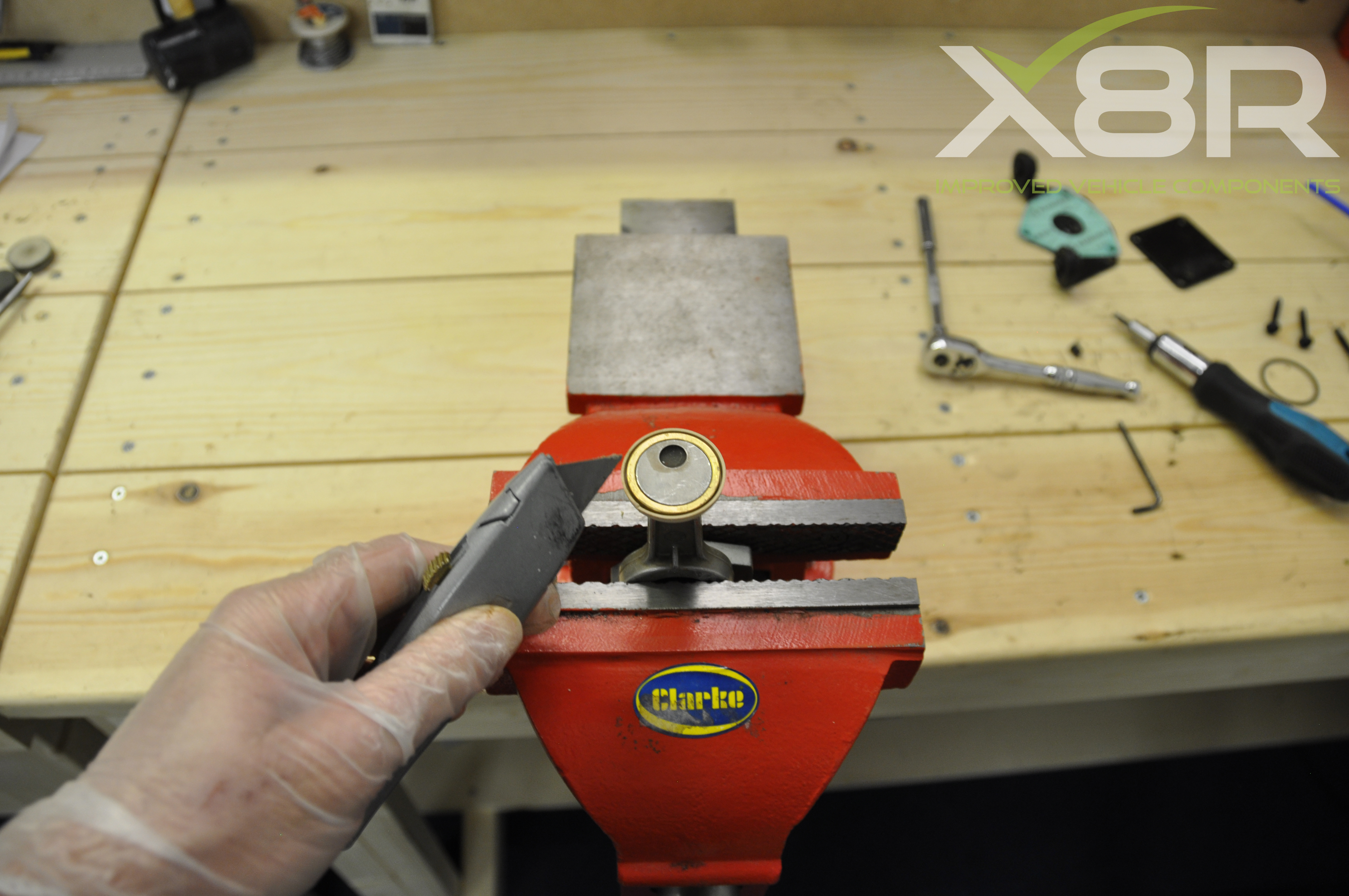 Range Rover P38 EAS Air Suspension Compressor Piston Seal and Filter Replacement Instructions