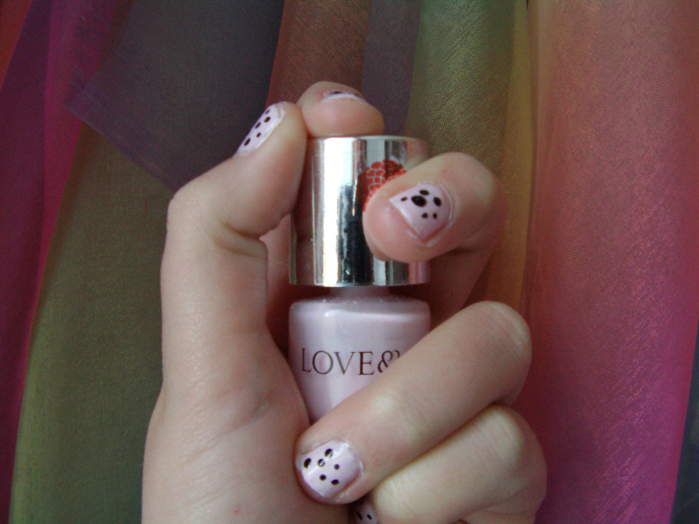 Polka Dot Nails!