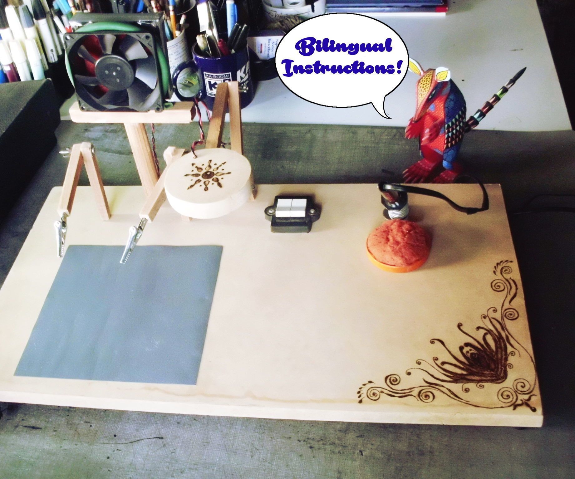 Portable Soldering Station From Recycled Material. / Estación De Soldadura Portátil Hecha Con Material Reciclado.