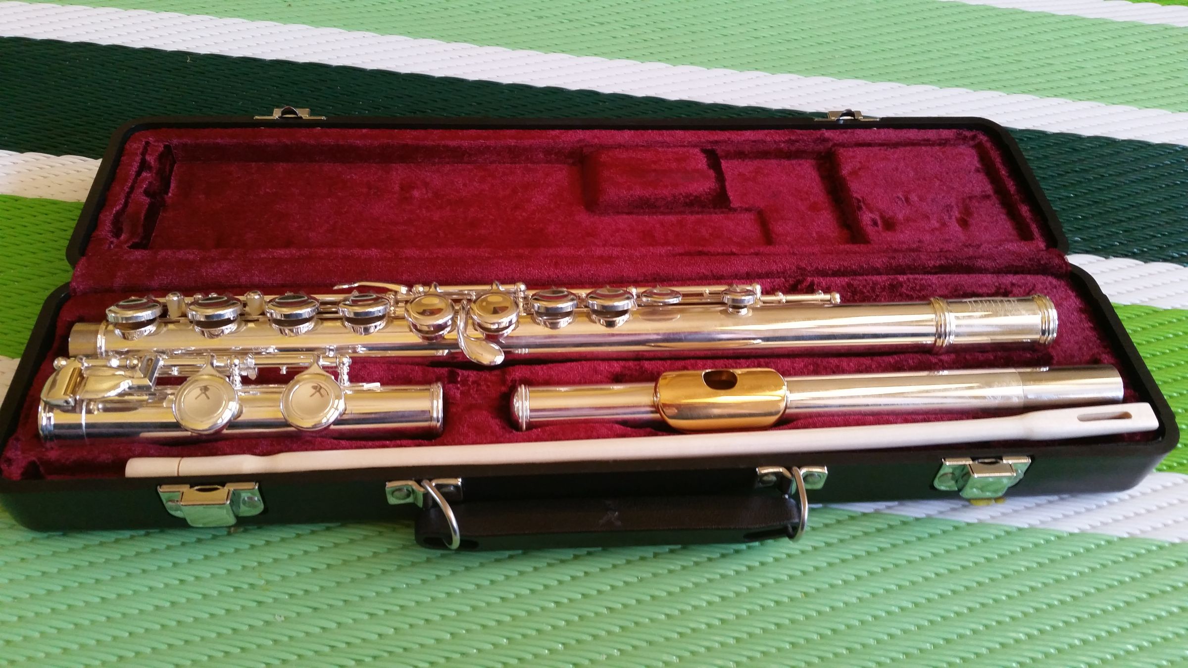 How to Attach a Flute