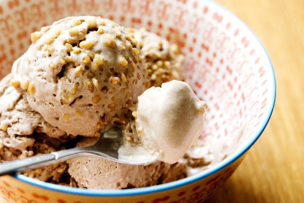 Homemade Ice Cream without an Ice Cream machine: Chocolate Flavor!