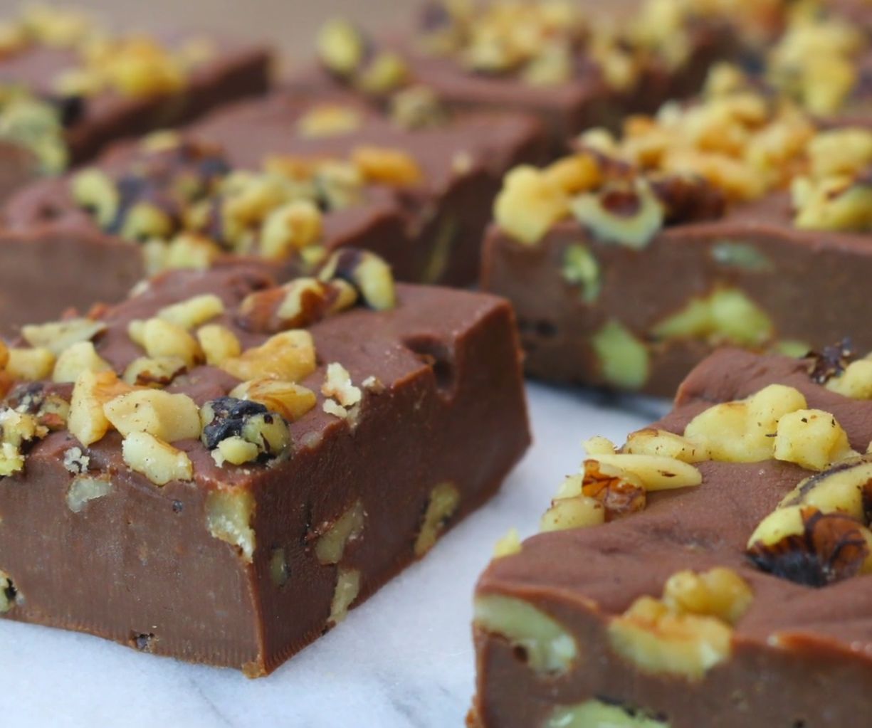 4 Ingredients Chocolate Fudge