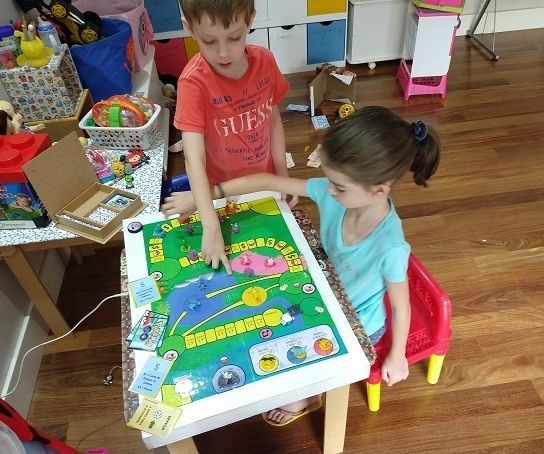Putting Sound, Light and Movement in a Board Game With Magnets