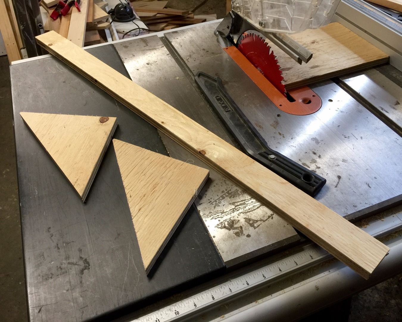 Folding Plywood Sawhorses : 5 Steps (with Pictures) - Instructables