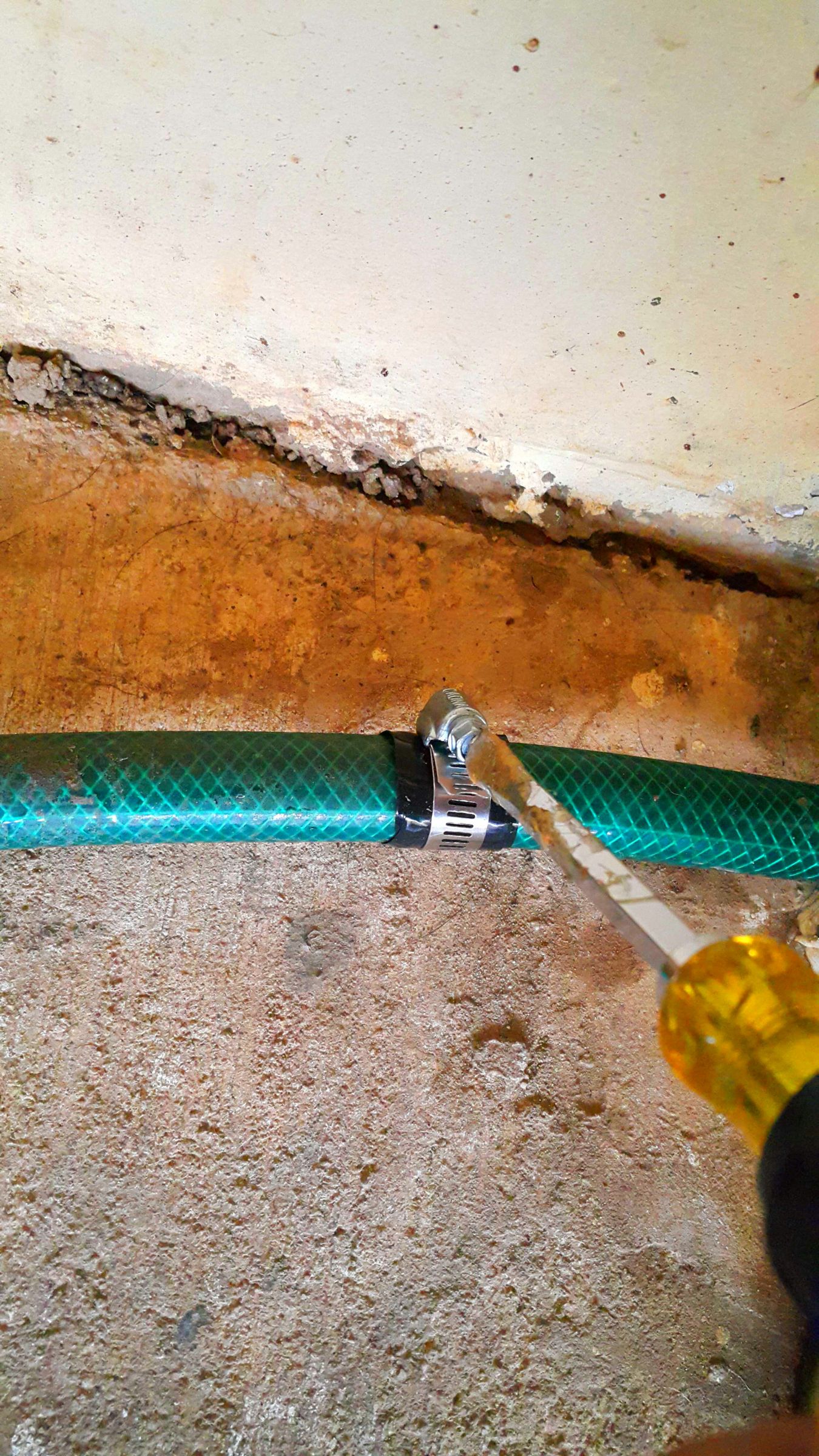 Fixing a Punctured Garden Hose in 3 Minutes! 4 Steps (with Pictures