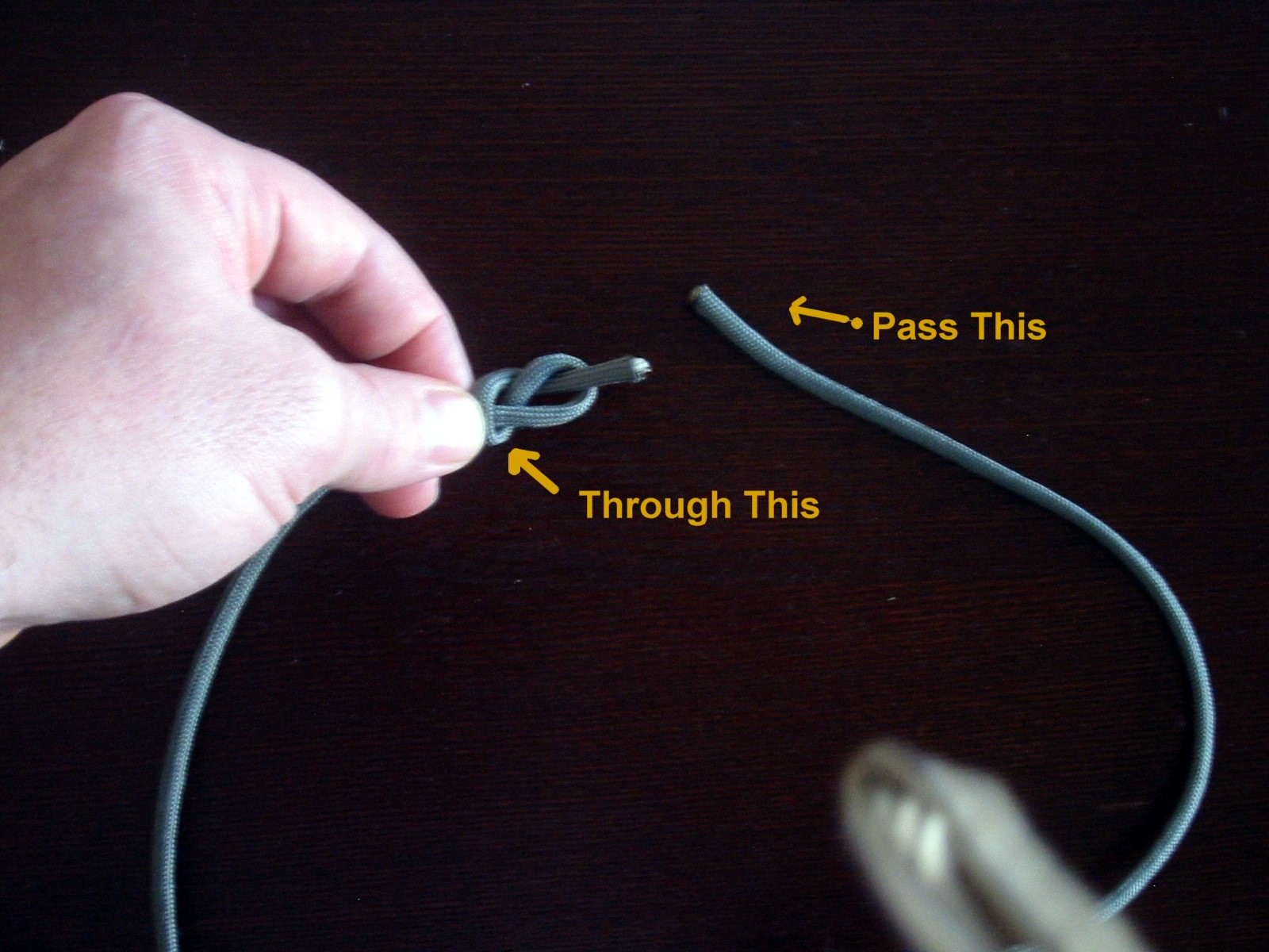 Adjustable Paracord Glasses Lanyard 12 Steps (with Pictures