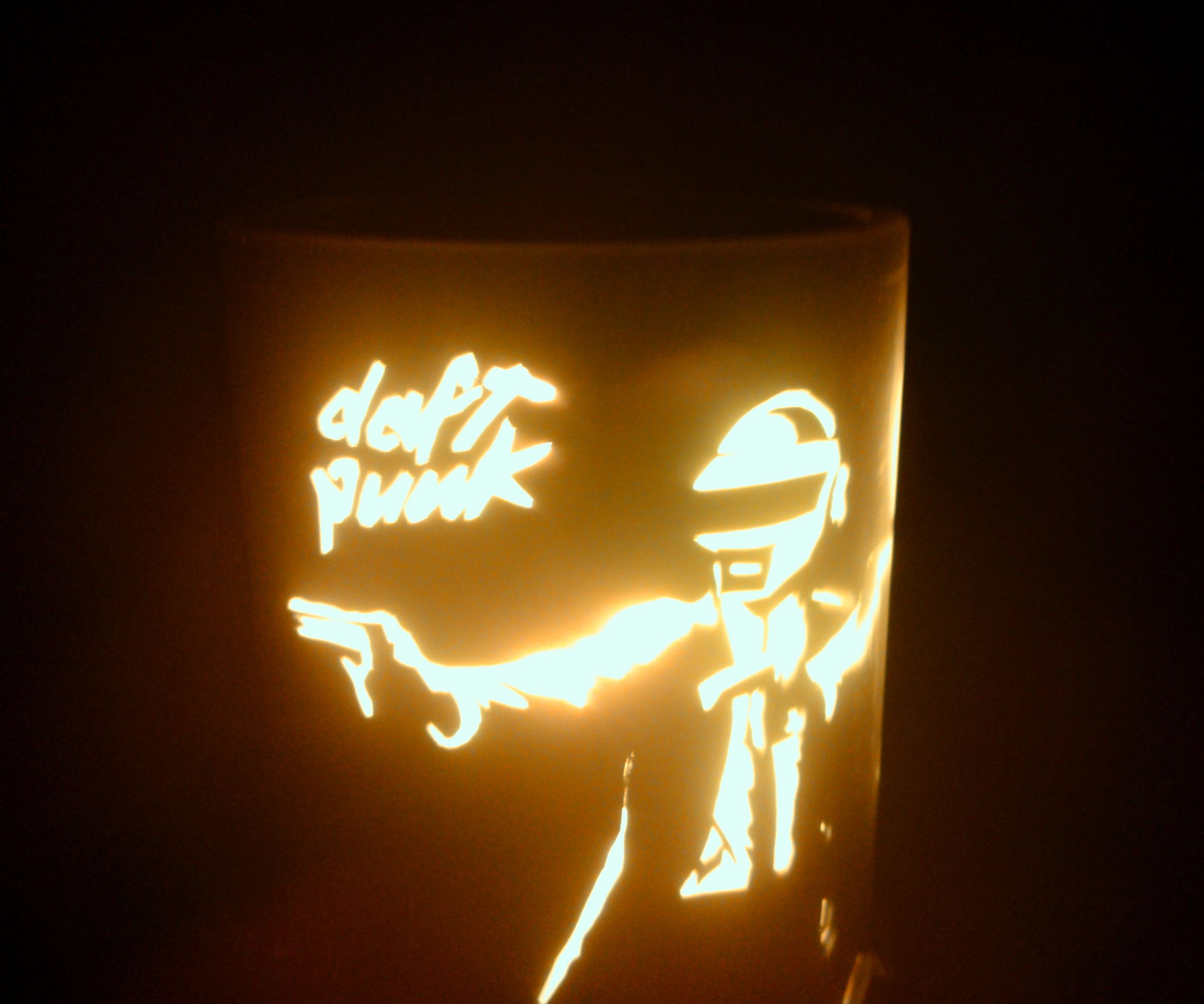 How to make a custom lamp from cd spindle