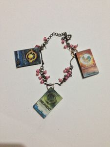 DIVERGENT CHARM BRACELET