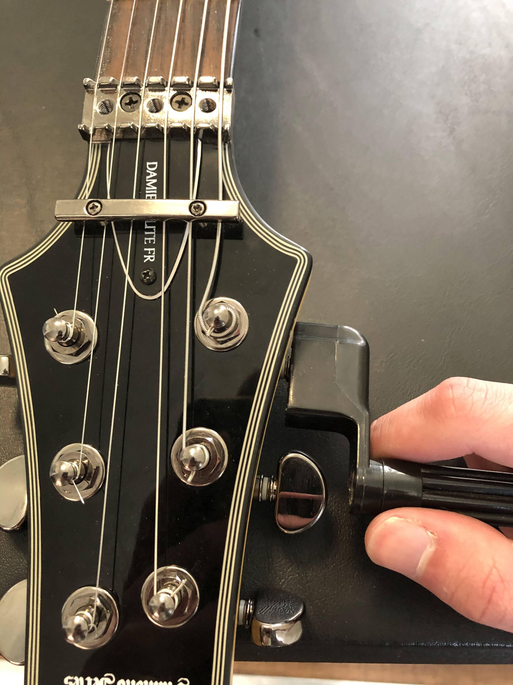 How to Change Strings on Floyd Rose Guitar 13 Steps (with Pictures