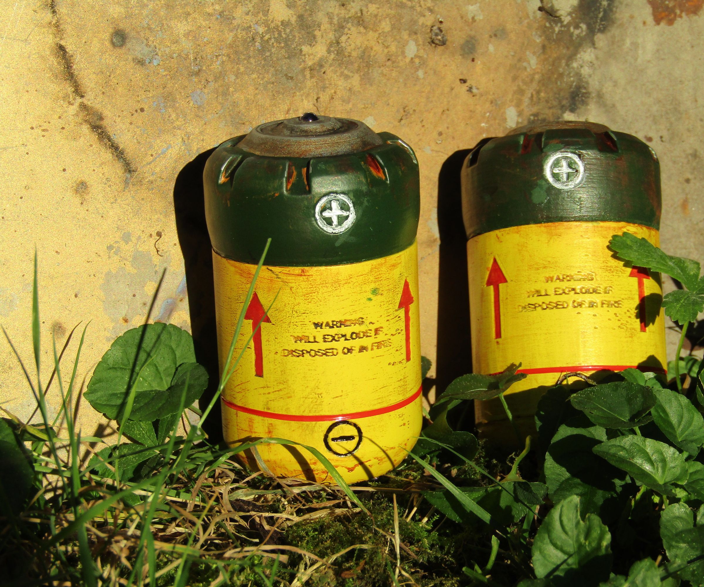 Fallout Inspired Fusion Cell - Internet Monitor